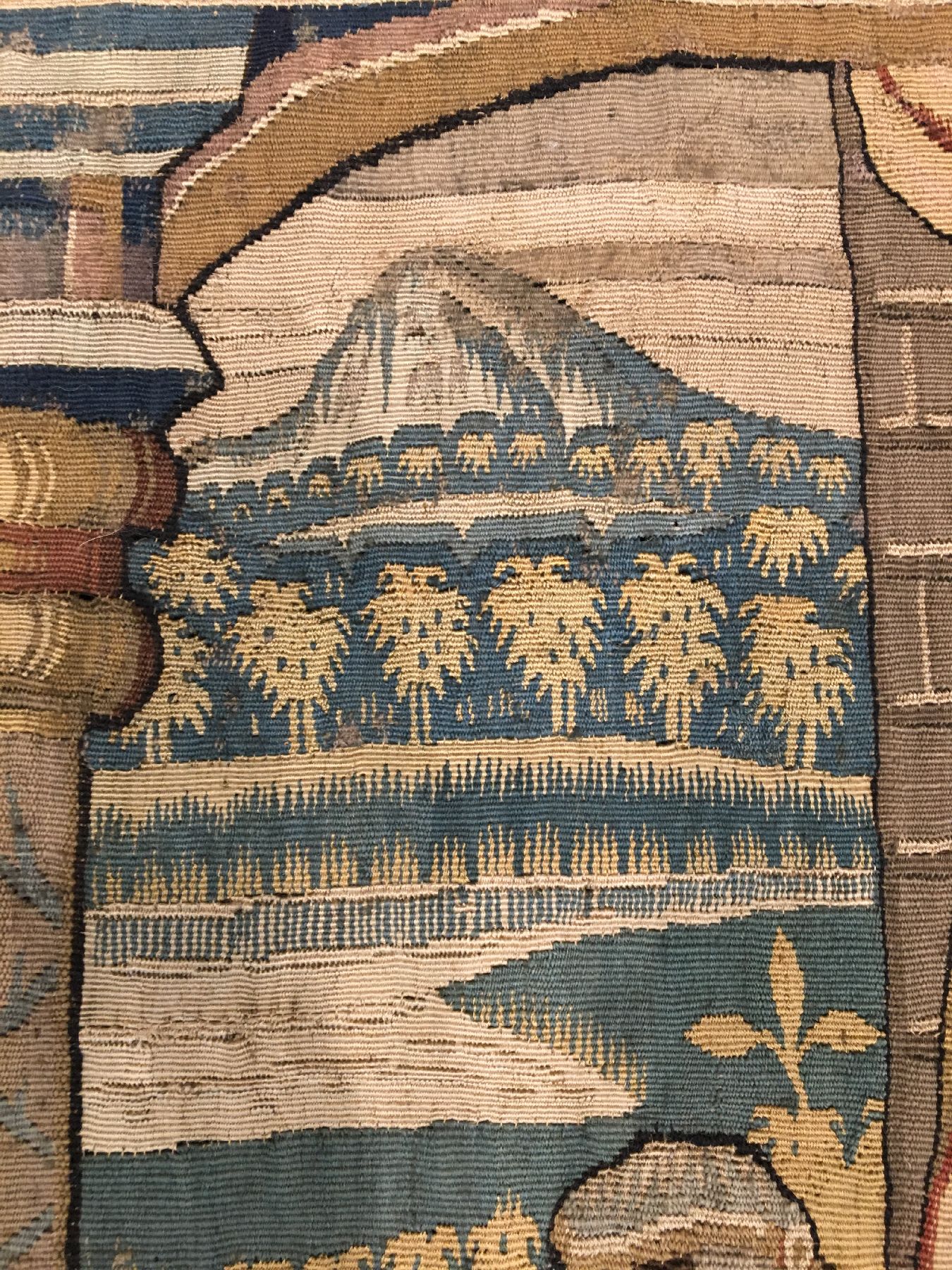 Detail e: Feine Brüsseler "Tapisserie" antik (Fragment), Flandern, 16.Jhd., Wolle mit Seide. Frühe und feine Tapisserie in erstklassigen Farben. ...