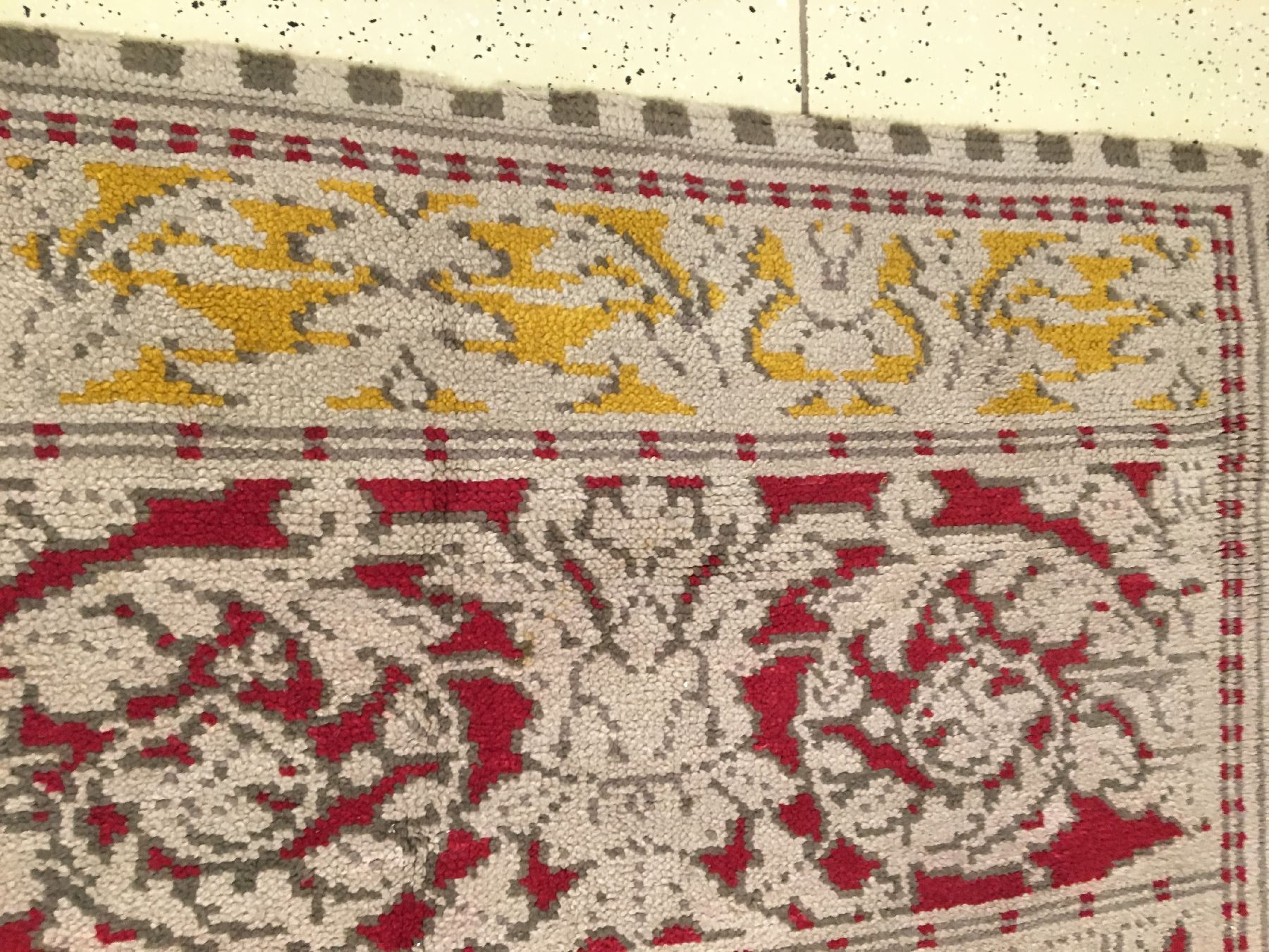 Detail g: Großer spanischer "Wappen-Teppich" alt (Signiert: Escuela De Artes Y Oficios "Hi Ni.O. B.P.", Ano 1930), Spanien, um 1930 ...