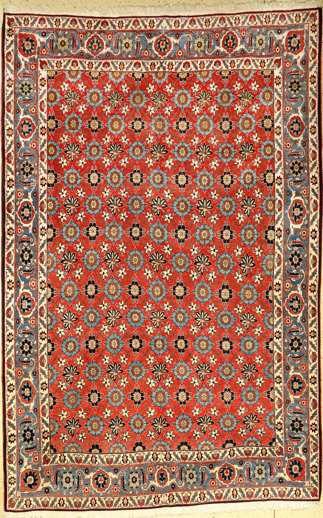 Großer feiner Weramin alt (Mina-Khani), Zentralpersien, um 1920, Korkwolle geknüpft auf Baumwolle. Eleganter rotgrundiger Weramin im Mina-Khani ...