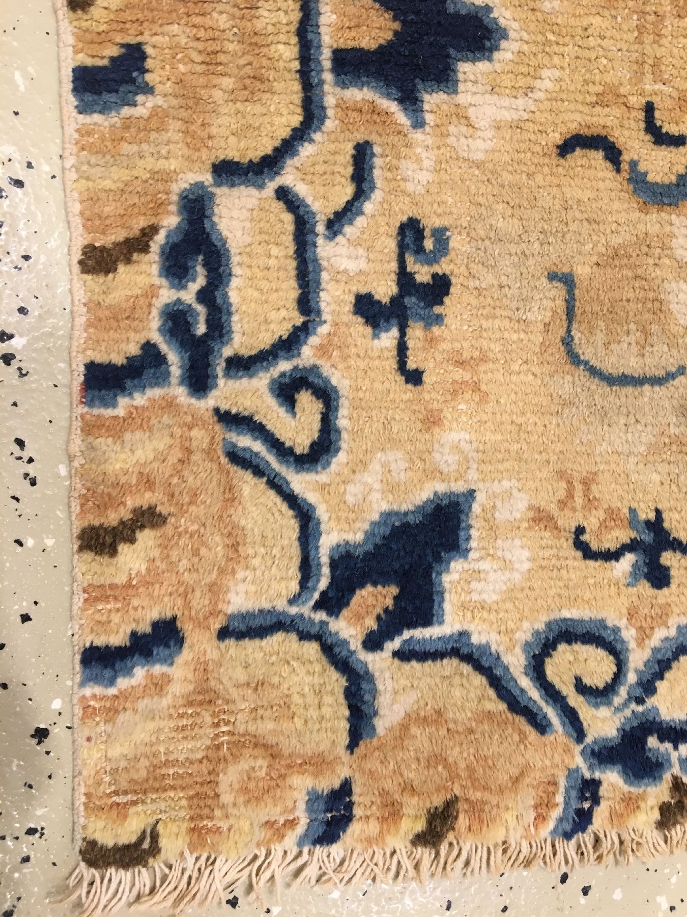 Detail d: (3 Lots) Ning-Hsia "Sitzmatten" antik, Westchina, um 1800-1880, Wolle geknüpft auf Baumwolle. Drei Sitzmatten mit Fo-Hunde, ca. 70 x 73 ...