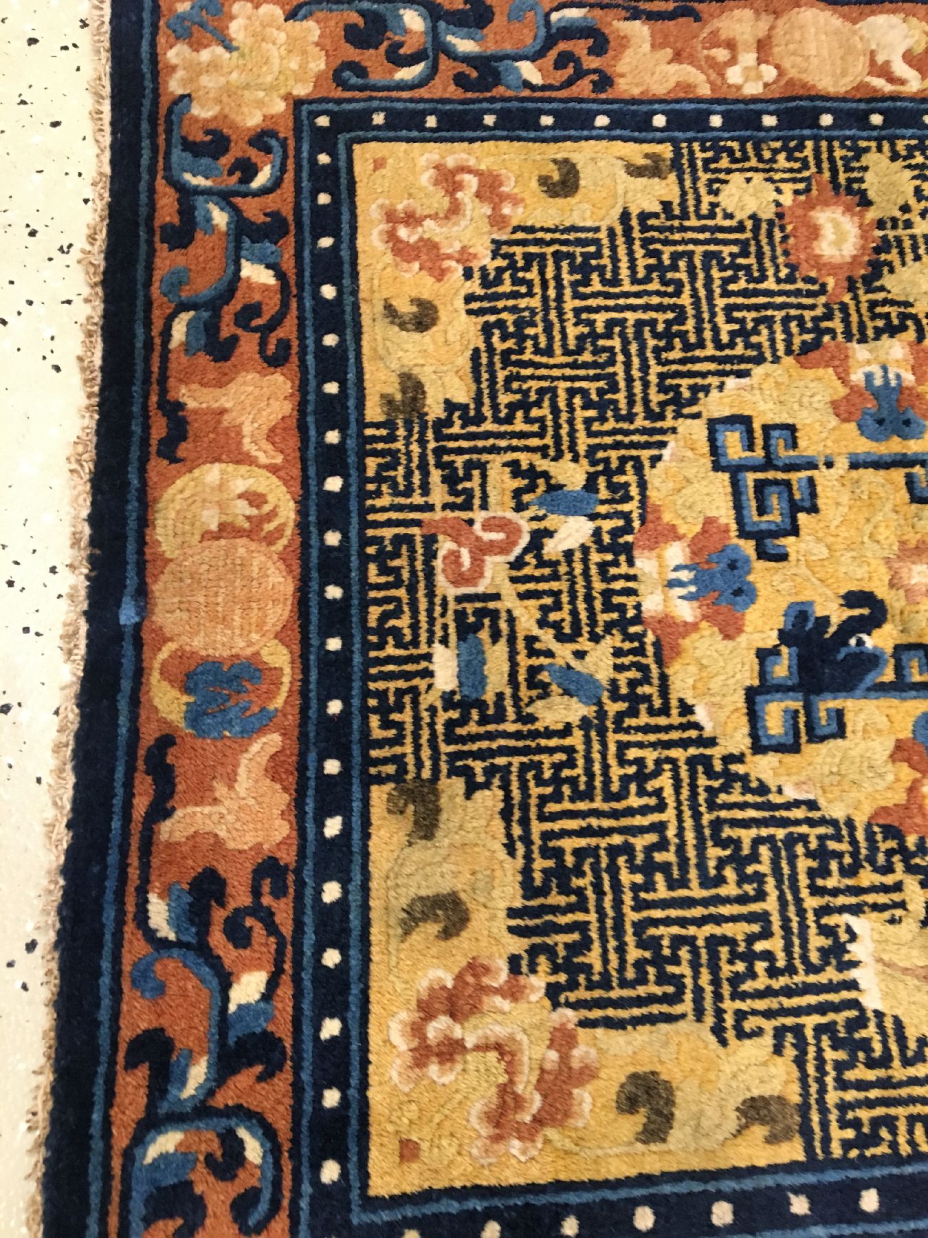 Detail d: Gelbe Ning-Hsia "Sitzmatte" antik (Art-Deco Drachenköpfe), Westchina, um 1910/1920, Wolle geknüpft auf Baumwolle. Dekorative ...