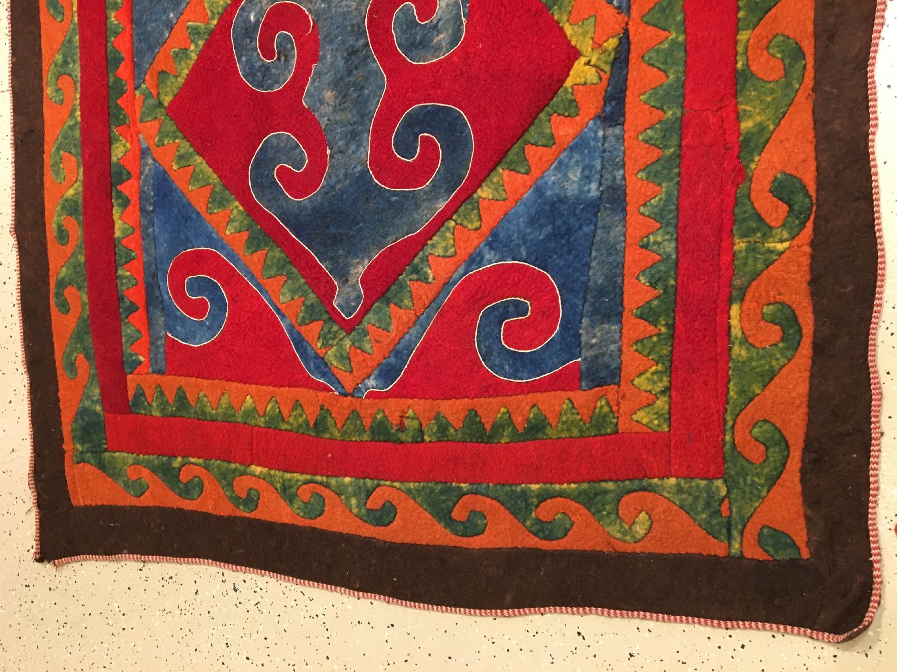 Detail f: Seltener Kirgisischer Shyrdak "Filzteppich" antik, Kirgisistan, Ende 19.Jhd., Filz. Hochdekorativer Filzteppich der Kirgisen mit ...