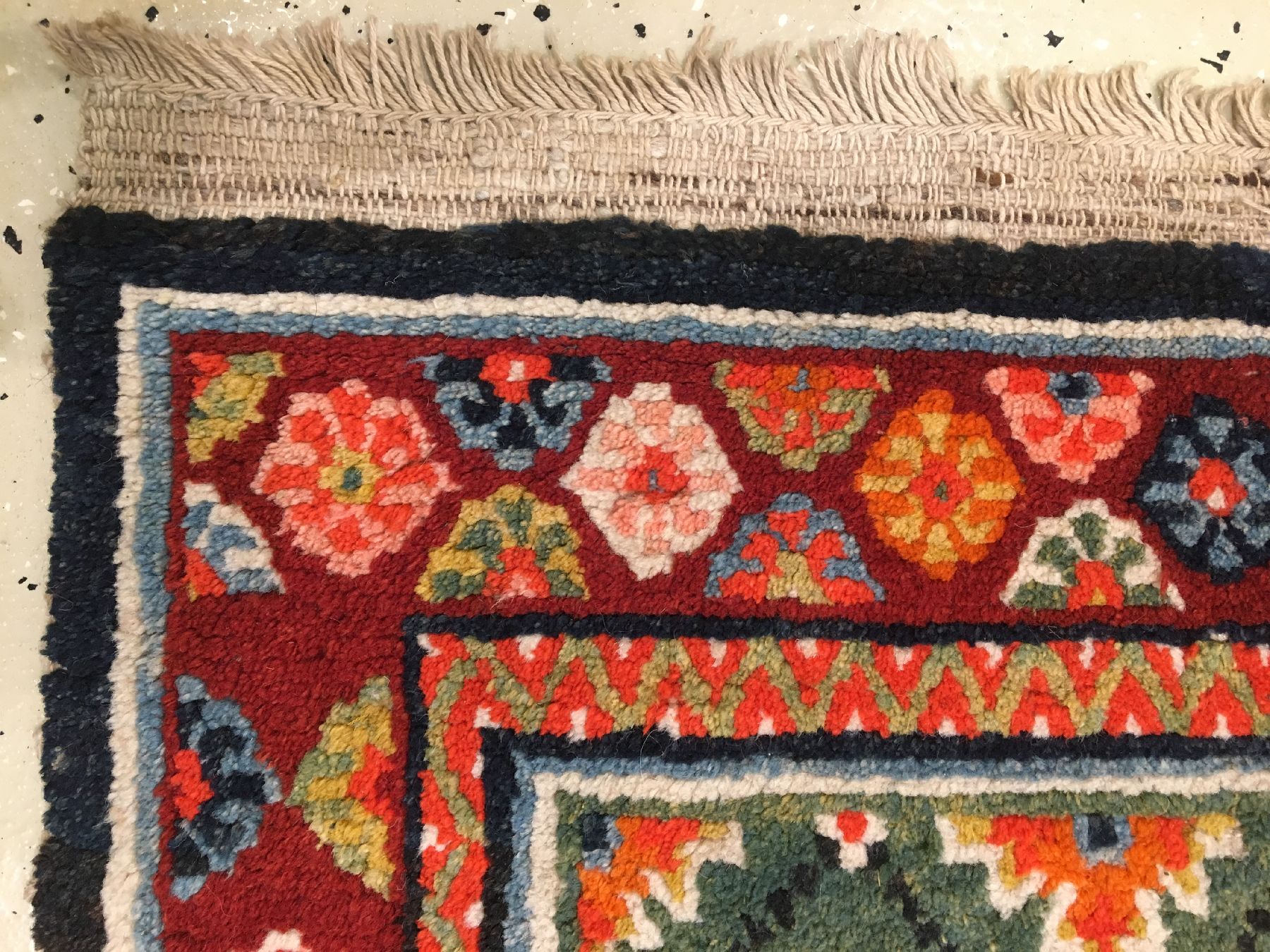 Detail f: Grüner Gyantse "Khaden" alt, Südtibet, um 1920, Wolle geknüpft auf Wolle. Grüner tibetischer Meditationsteppich mit typischen allover ...