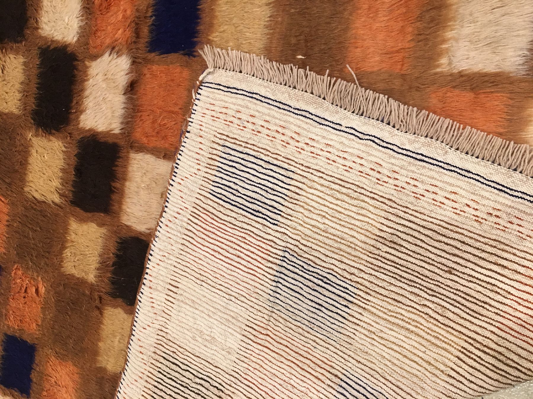Detail g: Bachtiari Gabbeh alt (Checkers-Board), Westliches Zentralpersien, um 1930, Wolle geknüpft auf Wolle mit weißen Baumwollschüßen. Seltener Gabbeh ...
