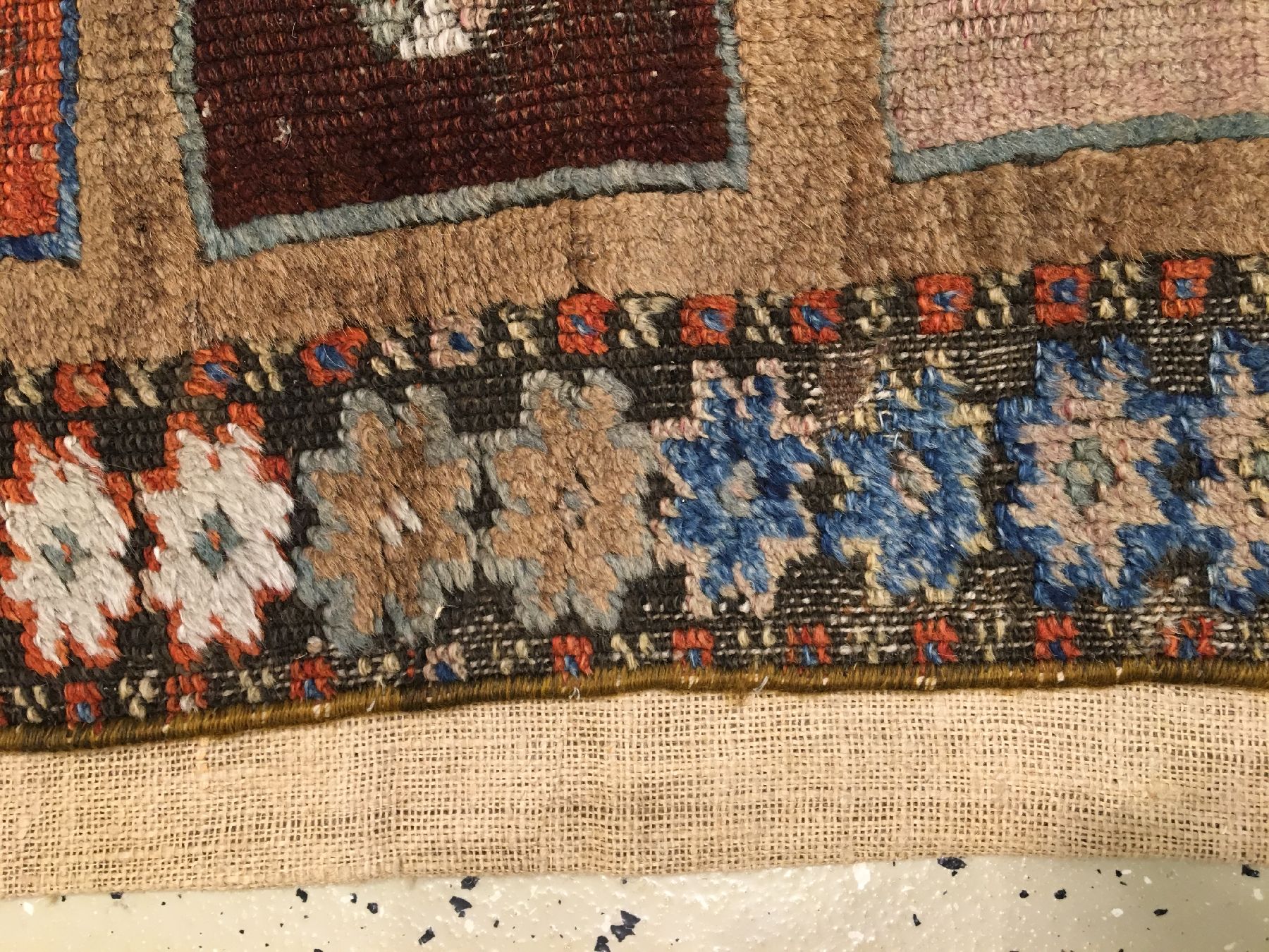 Detail g: Konya Karapinar "Gebetsteppich" antik (Kamelwolle), Zentralanatolien, 19.Jhd., Kamelwolle/Wolle geknüpft auf Wolle. Seltener ...