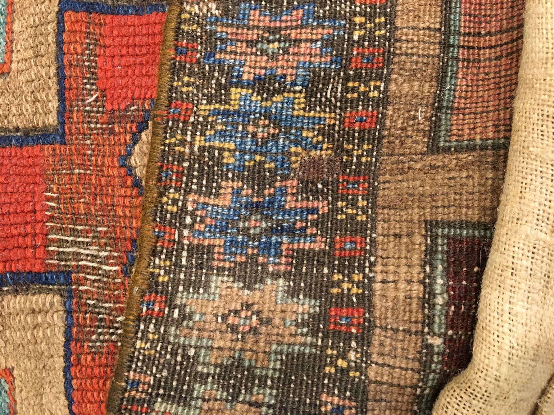 Detail h: Konya Karapinar "Gebetsteppich" antik (Kamelwolle), Zentralanatolien, 19.Jhd., Kamelwolle/Wolle geknüpft auf Wolle. Seltener ...