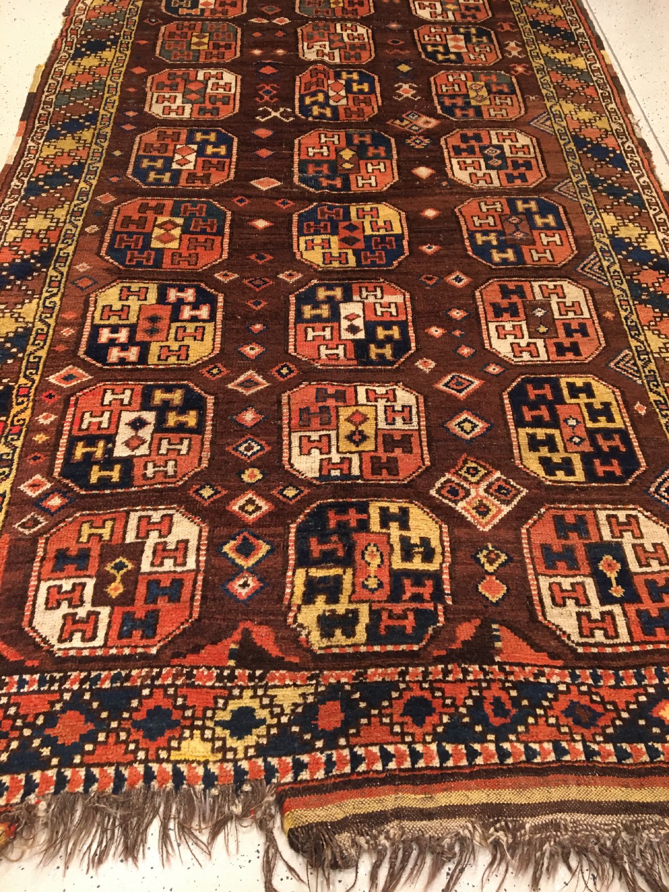 Detail a: Kirgisischer "Hauptteppich" antik, Kirgisistan Amu-Darja Region, Ende 19.Jhd., Wolle geknüpft auf Ziegenhaar. Großer Hauptteppich der ...