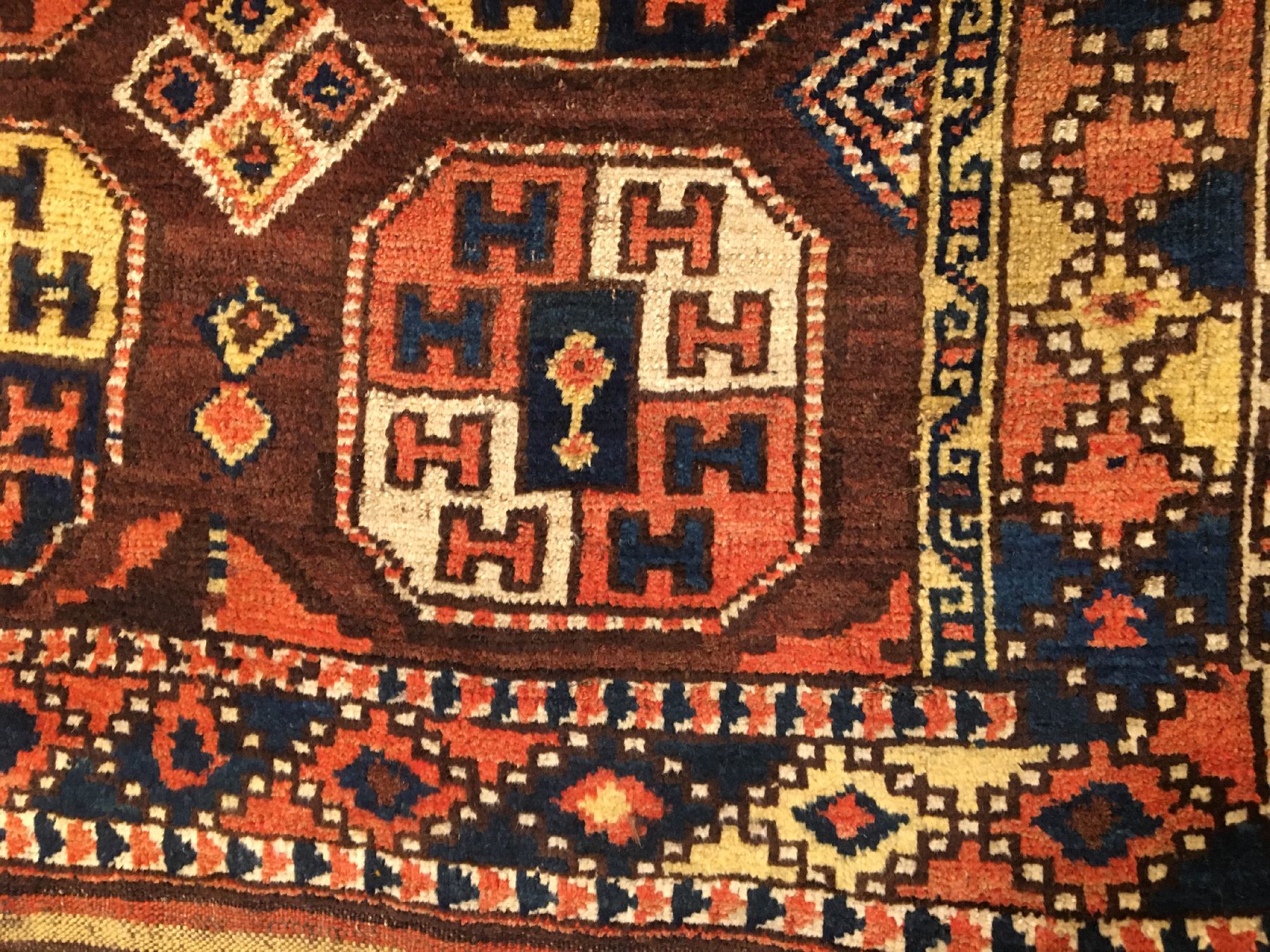 Detail f: Kirgisischer "Hauptteppich" antik, Kirgisistan Amu-Darja Region, Ende 19.Jhd., Wolle geknüpft auf Ziegenhaar. Großer Hauptteppich der ...