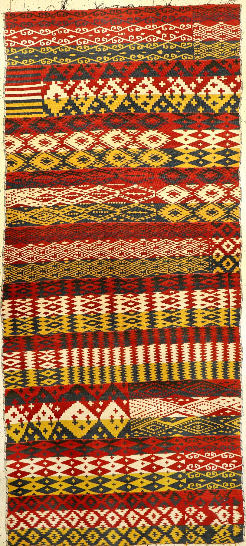 Ghudjeri "Flachgewebe" alt, Usbekistan, um 1920/1930, Wolle geknüpft auf Wolle. Dekorativer Ghudjeri mit charakteristischer Ornamentik, ...