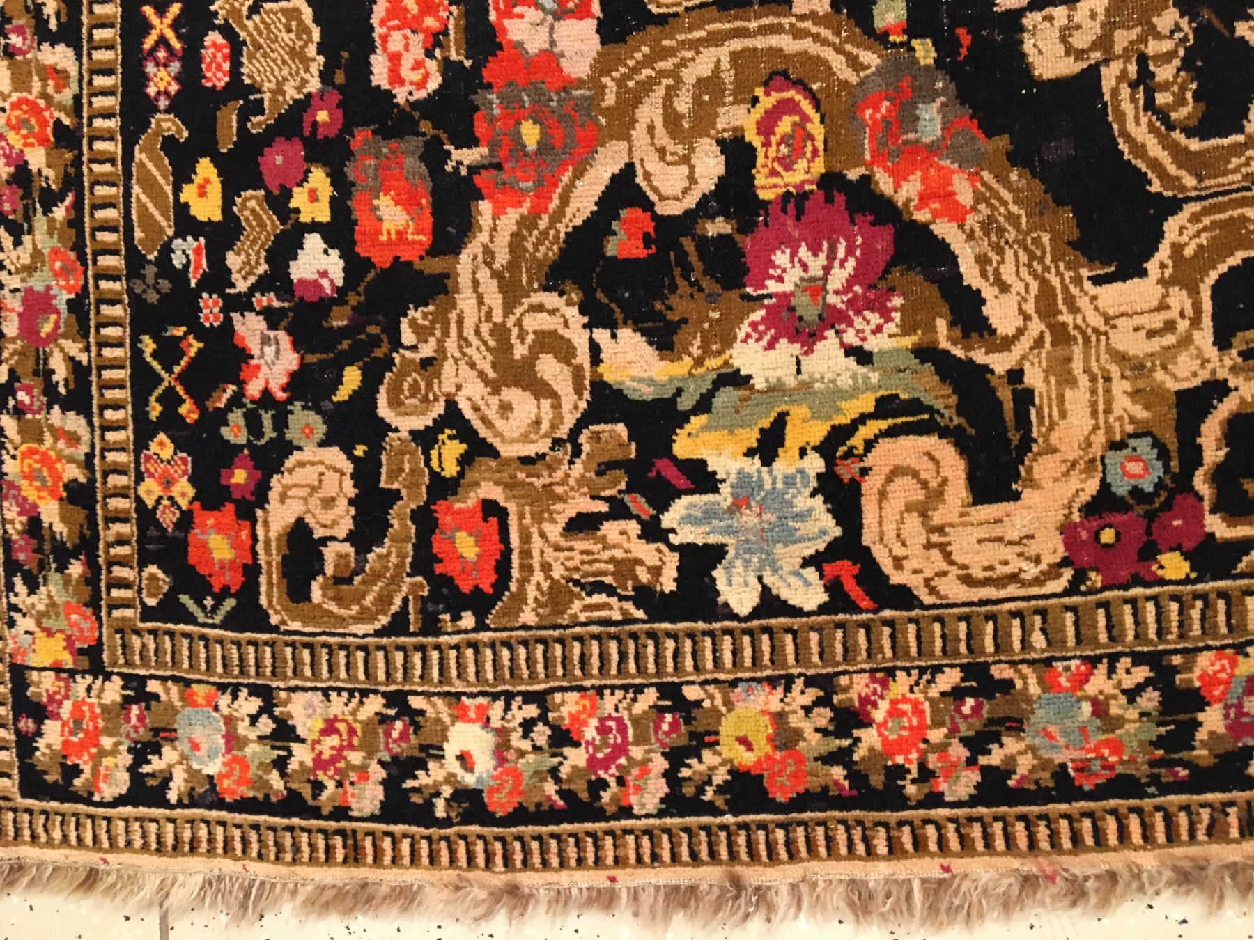 Detail f: Seltener Karabagh "Kelley" alt, Südkaukasus, um 1920, Wolle geknüpft auf Wolle. Seltener großer Karabagh im Kelley-Format mit sehr ...