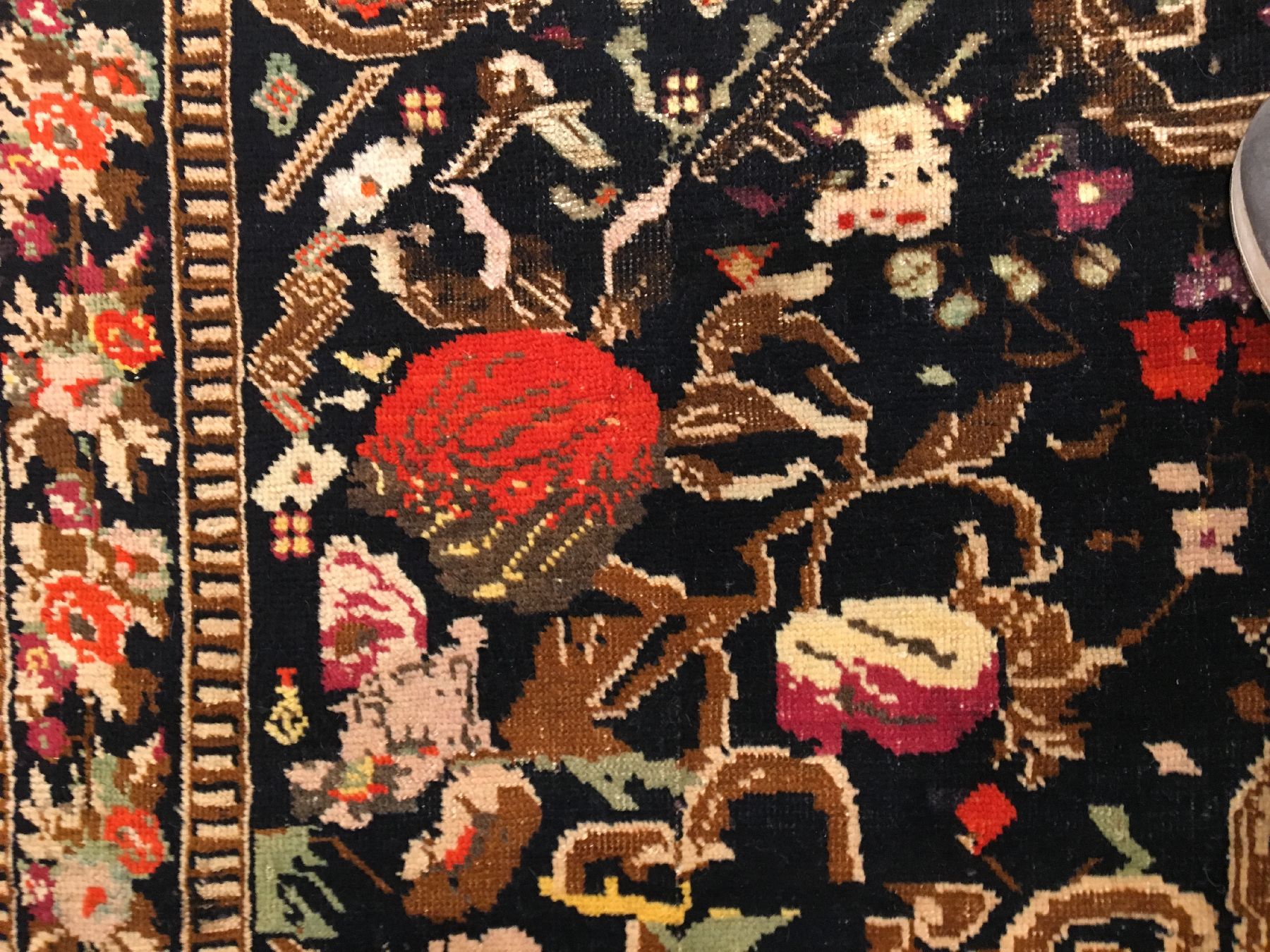 Detail h: Seltener Karabagh "Kelley" alt, Südkaukasus, um 1920, Wolle geknüpft auf Wolle. Seltener großer Karabagh im Kelley-Format mit sehr ...