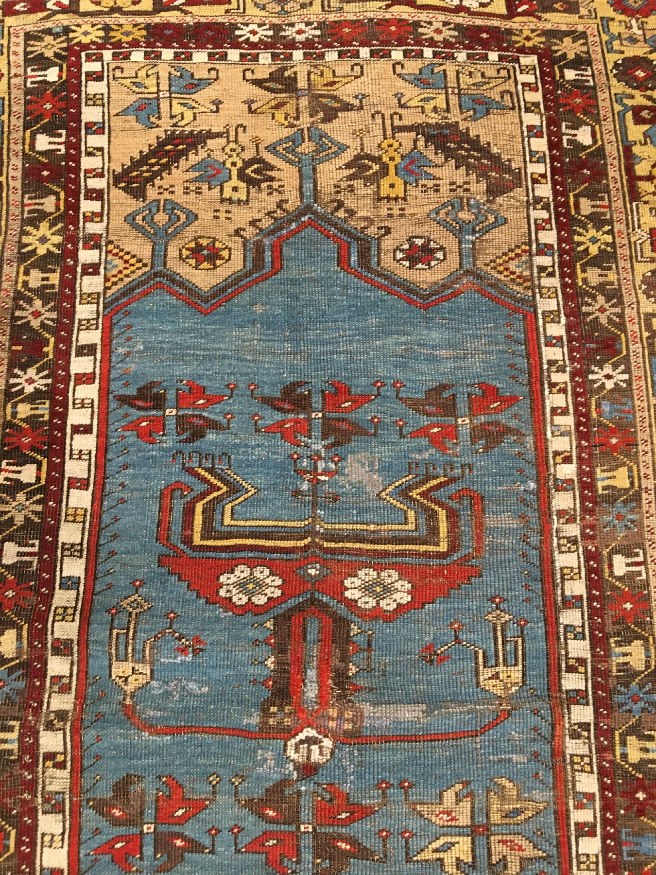 Detail c: Früher Tulpen-Ladik "Gebetsteppich" antik, Zentralanatolien, frühes 19.Jhd., Wolle geknüpft auf Wolle. Klassischer Tulpen-Ladik mit ...
