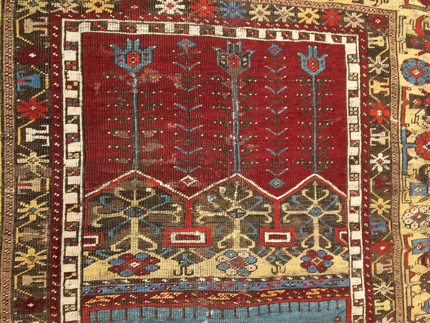 Detail d: Früher Tulpen-Ladik "Gebetsteppich" antik, Zentralanatolien, frühes 19.Jhd., Wolle geknüpft auf Wolle. Klassischer Tulpen-Ladik mit ...