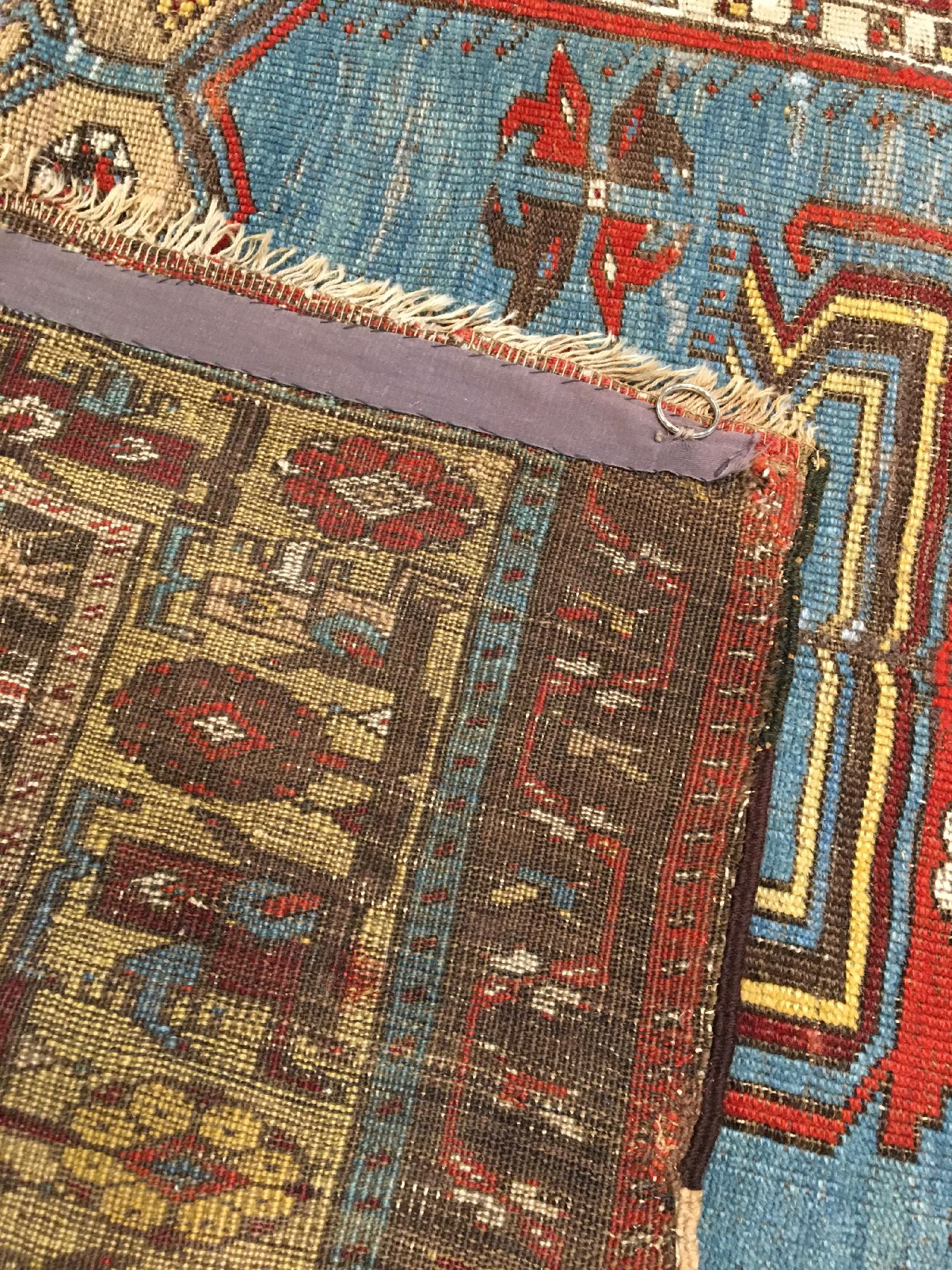 Detail h: Früher Tulpen-Ladik "Gebetsteppich" antik, Zentralanatolien, frühes 19.Jhd., Wolle geknüpft auf Wolle. Klassischer Tulpen-Ladik mit ...