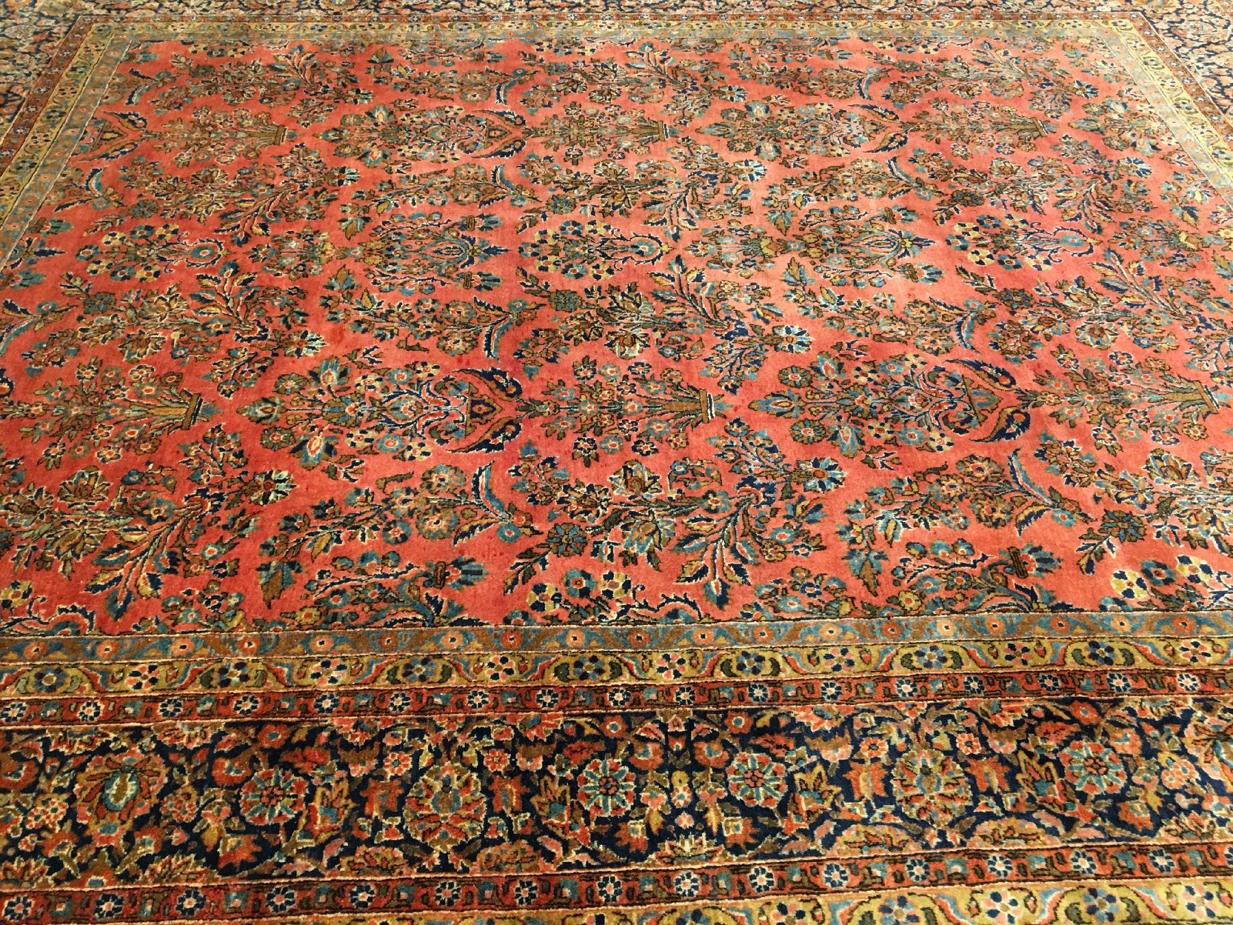 Detail b: Großer feiner Keschan antik (US Re-Import), Zentralpersien, Ende 19.Jhd., Korkwolle geknüpft auf Baumwolle. Dekorativer Keschan mit Blüten Design ...
