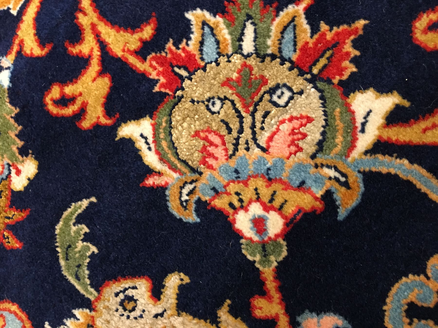 Detail f: Großer feiner Ghom "Shakeri" (Part-Silk) alt (Lebensbaum), Zentralpersien, um 1940, Korkwolle mit viel Seide geknüpft auf Seide. Feiner ...