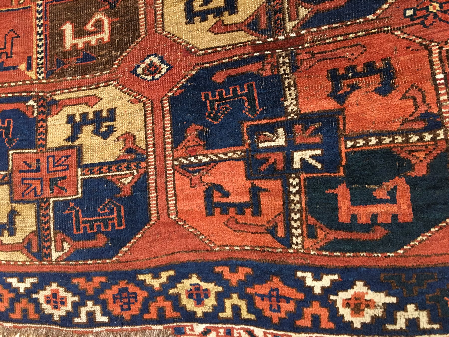 Detail d: Kirgisischer "Hauptteppich" antik (Publiziert Bei Martin Volkmann), Kirgisistan Amu-Darja Region, 19.Jhd., Wolle geknüpft auf ...
