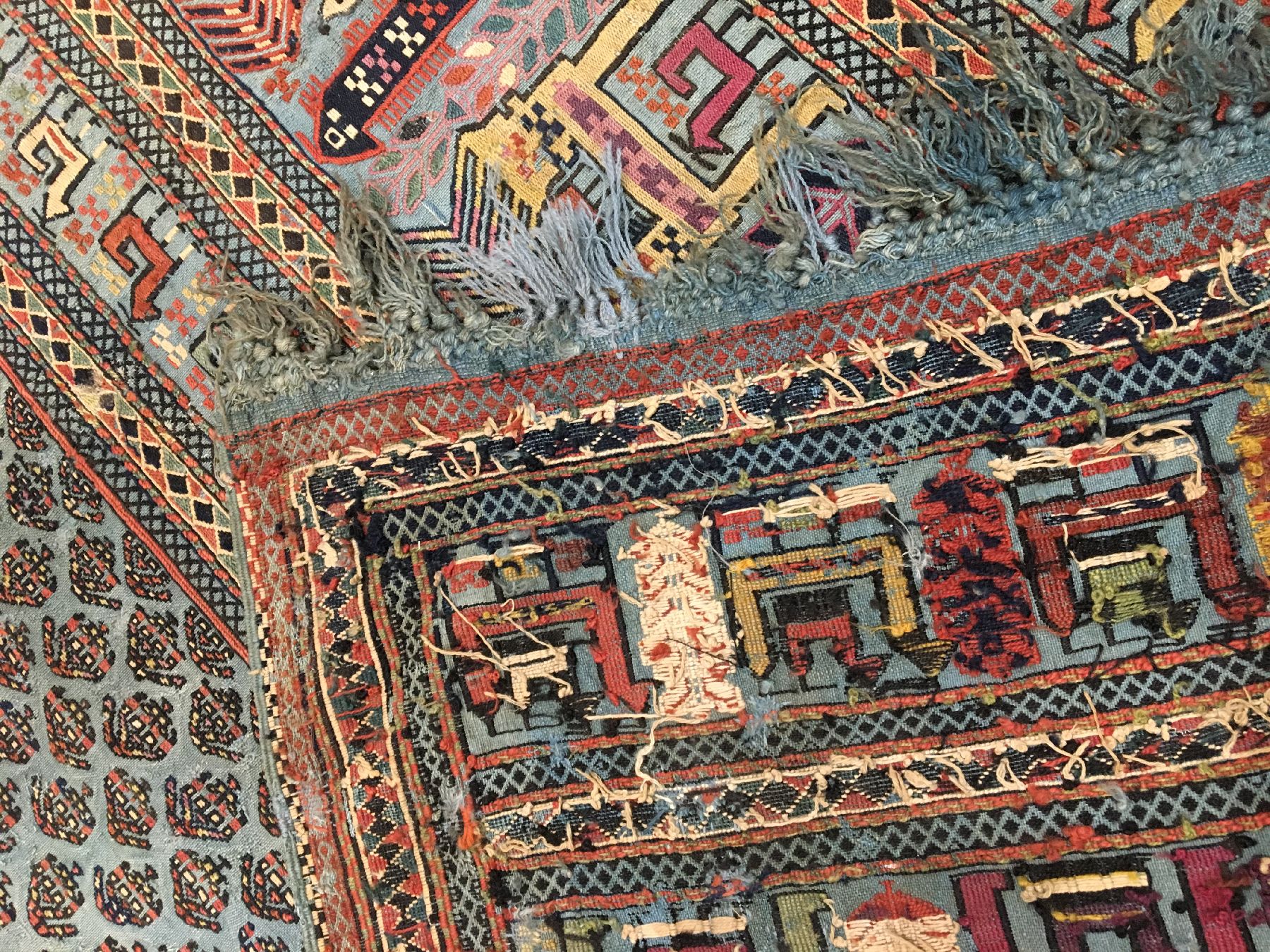 Detail i: Seltene feine Azeri "Pferdedecke" antik, Kaukasus Azerbaijan, 19.Jhd., Wolle gewebt in Verneh-Technik auf Wolle. Himmelblaue Pferdedecke ...