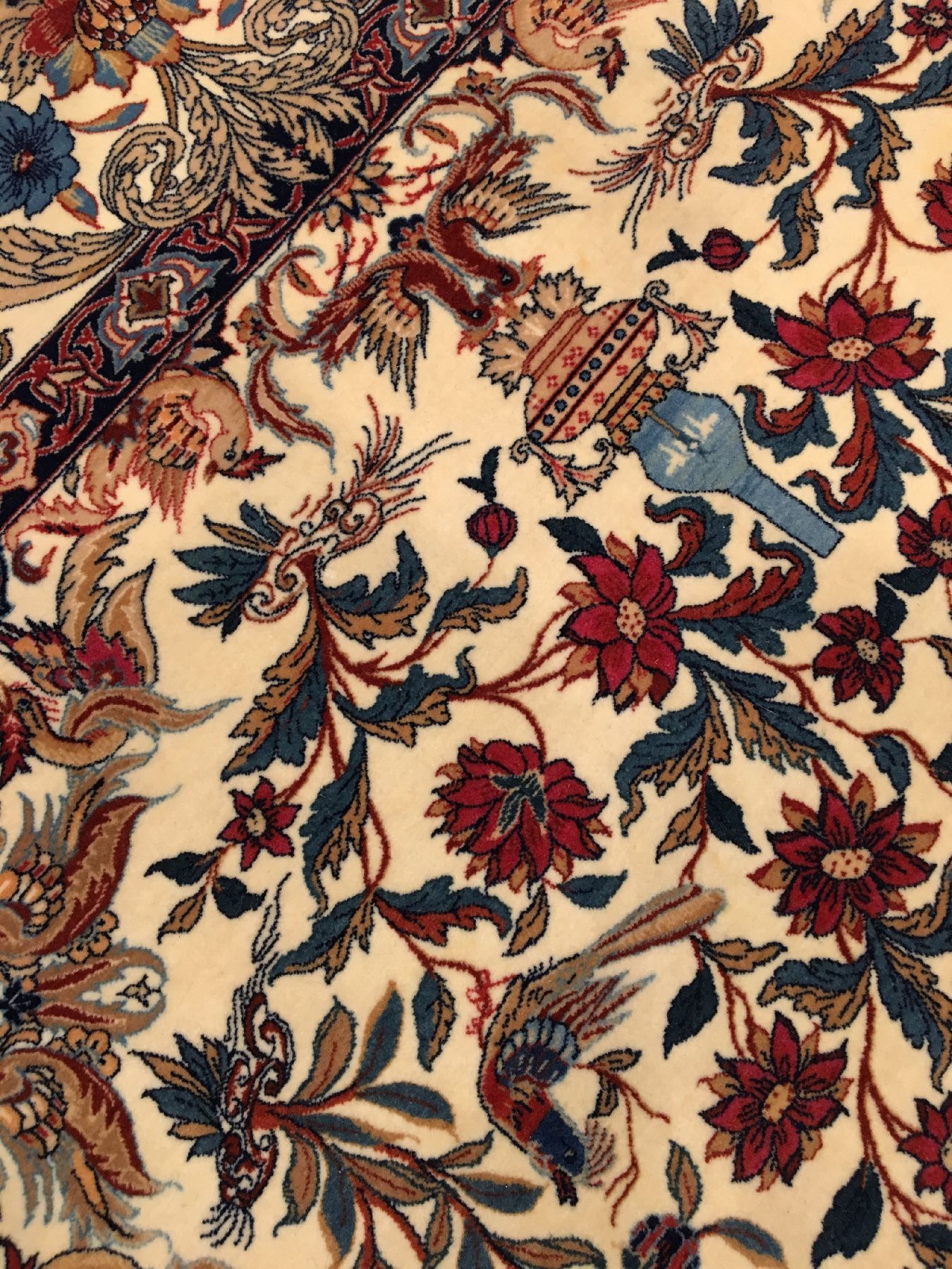 Detail g: Feiner Esfahan "Mojtaba Seirafian" alt (Signiert), Zentralpersien, um 1970, Korkwolle geknüpft auf Seidenkette. Sehr feiner Esfahan aus ...