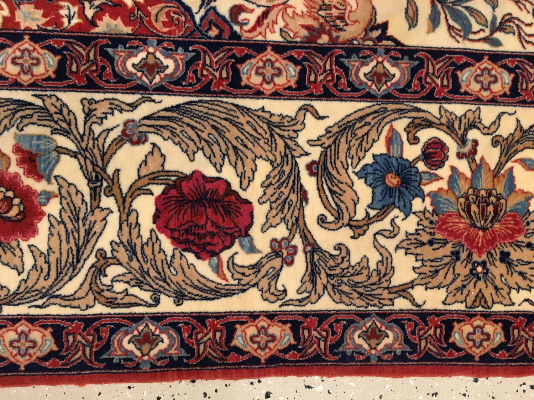 Detail h: Feiner Esfahan "Mojtaba Seirafian" alt (Signiert), Zentralpersien, um 1970, Korkwolle geknüpft auf Seidenkette. Sehr feiner Esfahan aus ...