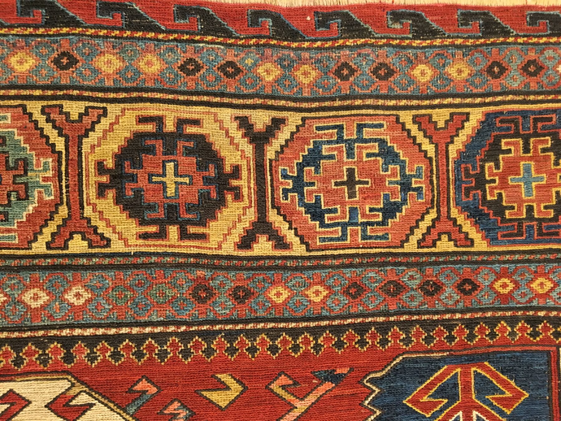 Detail g: Großer Drachen Sumakh antik, Ostkaukasus Kuba-Gebiet, 19.Jhd., Wolle gewebt auf Wolle. Seltener großformatiger Sumakh aus der Kuba-Region mit ...