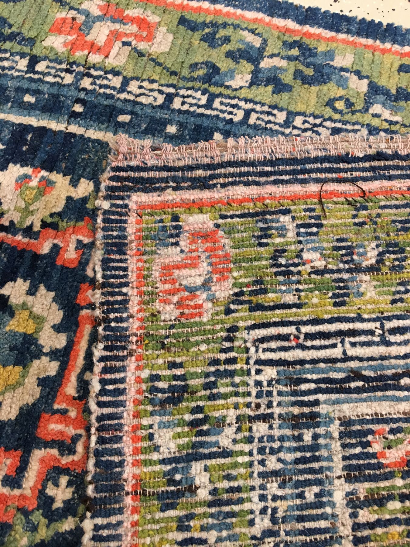 Detail f: Gyantse "Khaden" antik, Südtibet, um 1900, Wolle geknüpft auf Wolle. Tibetischer Meditationsteppich mit Lotus Medaillons und grüner ...