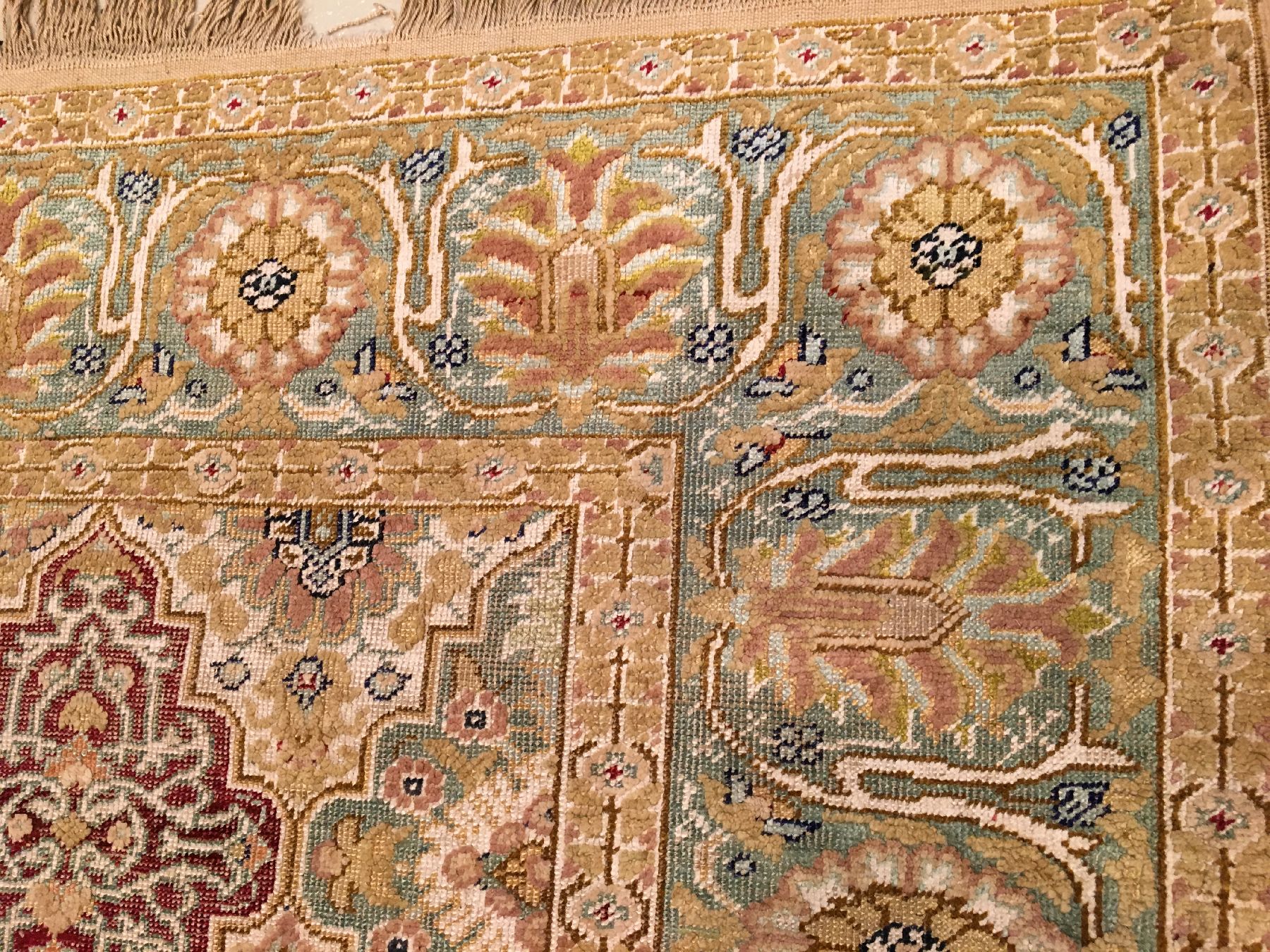 Detail e: Seiden Kaisery "Flosh" antik, Türkei, um 1890, Floshseide geknüpft auf Baumwolle. Dekorativer Seidenflosh Kaisery mit allover Muster und ...