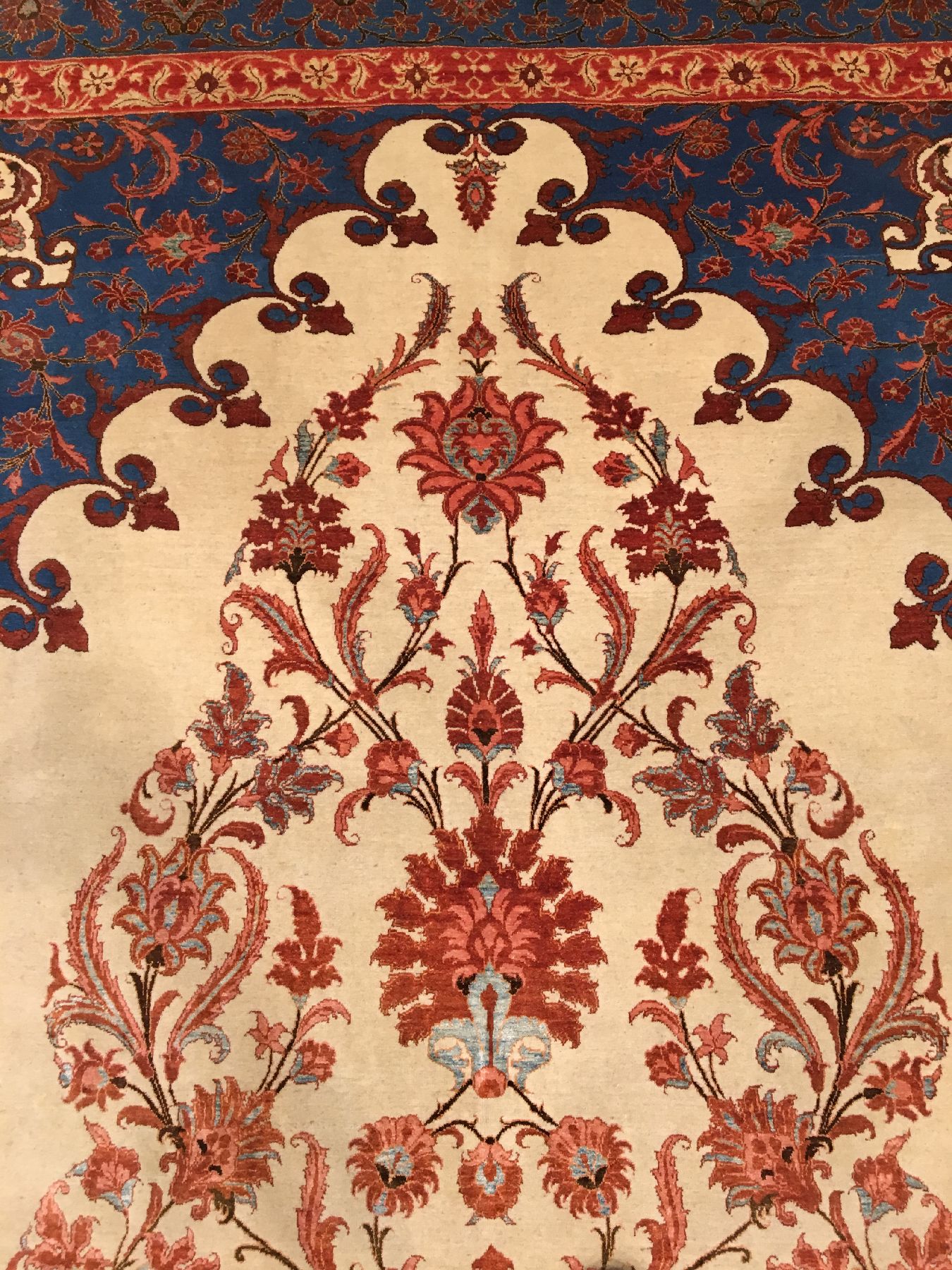 Detail e: Seltener großer feiner Teheran "Part-Silk" alt, Zentralpersien, um 1940, Korkwolle mitviel Seide geknüpft auf Baumwolle. Hochdekorativer ...
