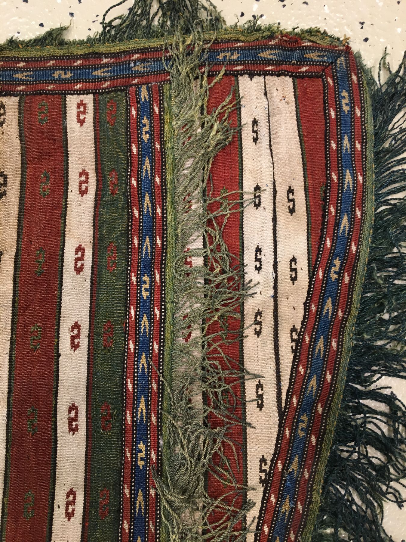 Detail c: Sehr feine Turkmenische Seiden "Pferdedecke" antik (Mit original indigoblauen Filzrücken), Turkmenistan, frühes 19.Jhd., reine ...