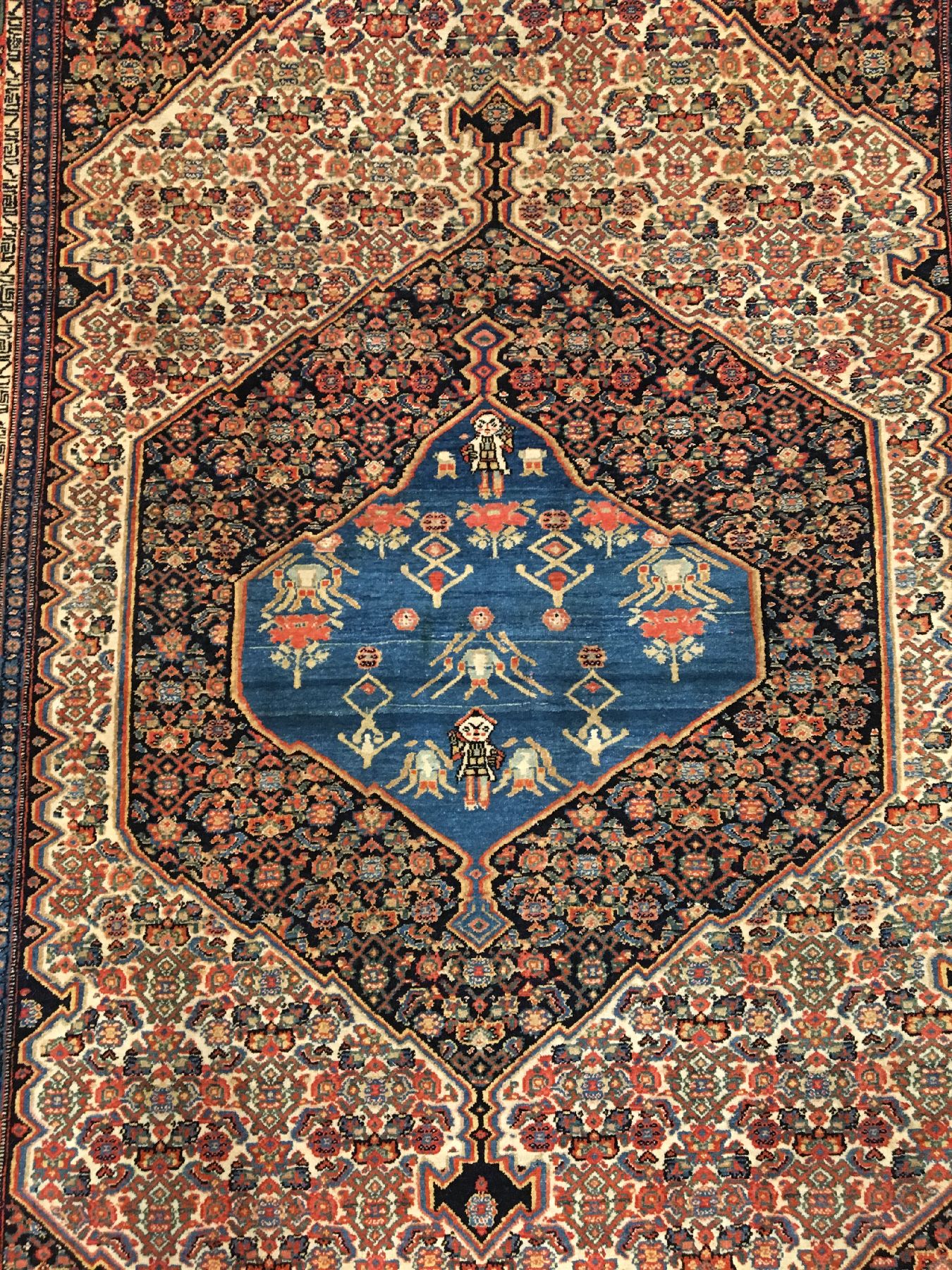 Detail b: Feiner Senneh "Multicolor-Haftrang" antik (Mehrfarbige Seidenkette), Nordwestpersien, Ende 19.Jhd., Korkwolle geknüpft auf bunte ...