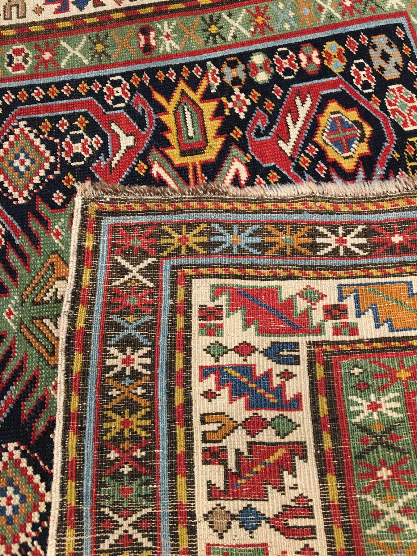 Detail i: Seltener Karabagh "Gebetsteppich" antik, Südkaukasus, 19.Jhd., Wolle geknüpft auf Wolle. Farbenfroher Gebetsteppich aus dem ...