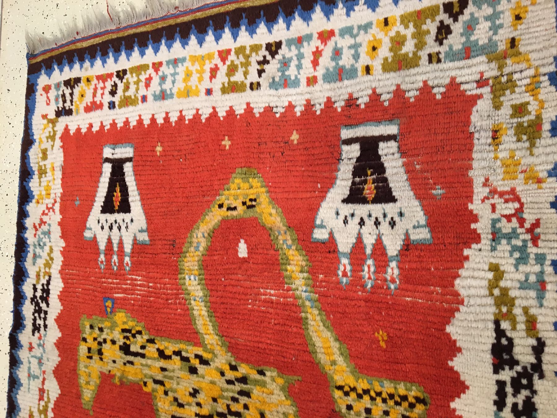 Detail e: Gaschgai "Löwen-Gabbeh" antik (Rückseite mit Mohamarat Regenbogen Muster), Südwestpersien, Ende 19.Jhd., Wolle geknüpft auf Wolle. Ein ...