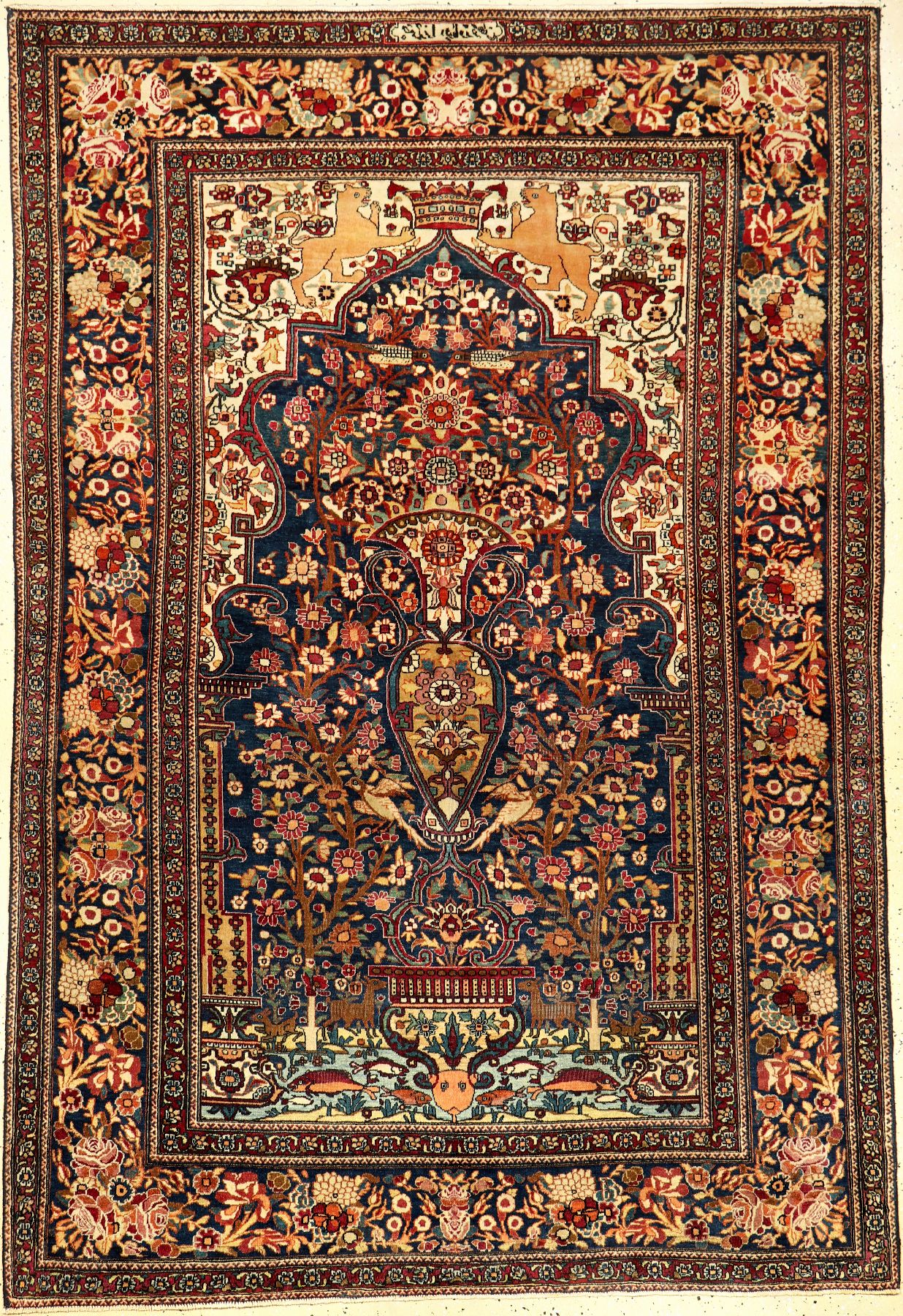 Feiner Esfahan "Samadzadeh Madar Vatan" antik "Vasenteppich mit Königskrone" (Signiert), Zentralpersien, 19.Jhd., Korkwolle ...