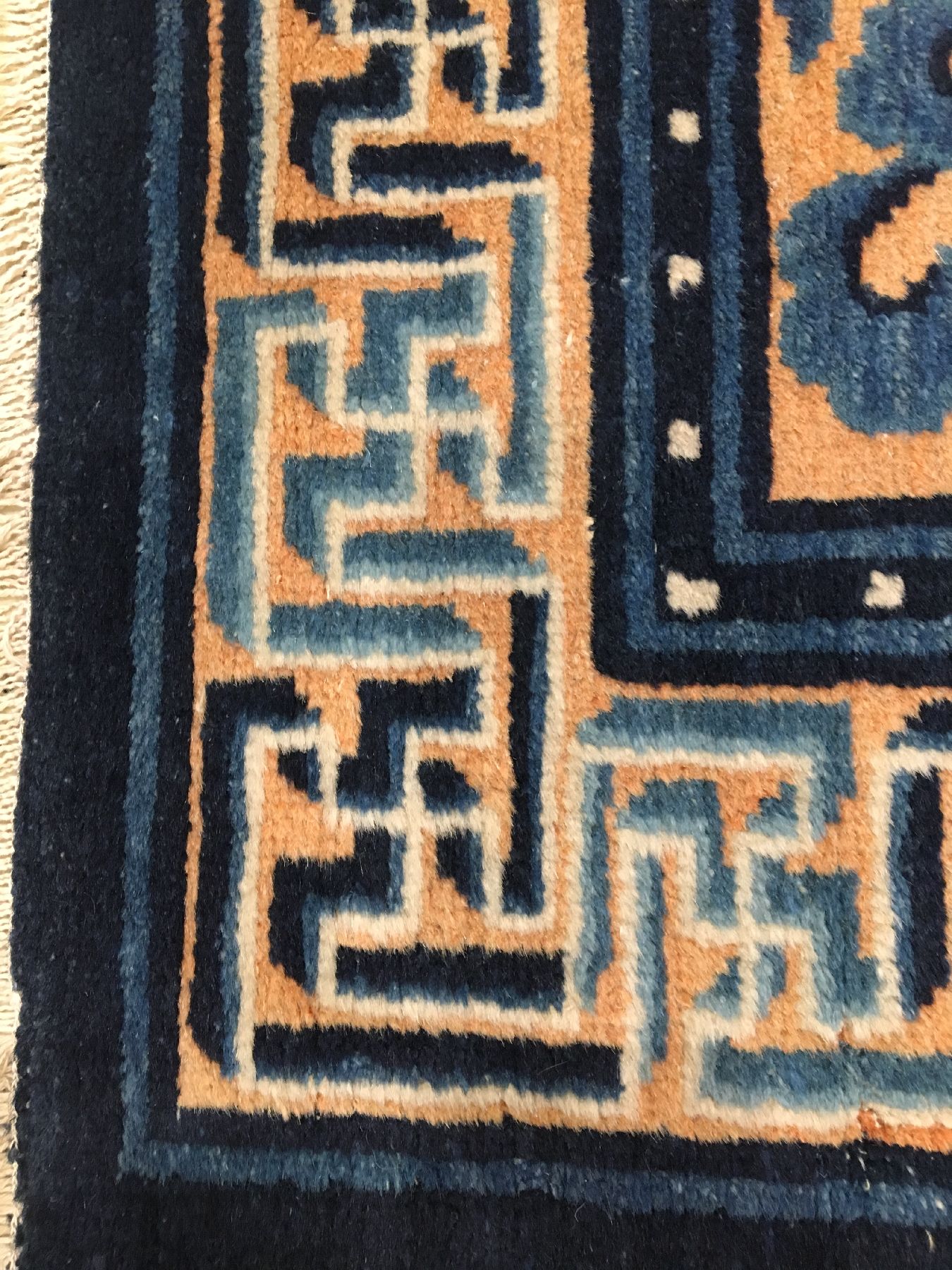 Detail e: Feiner Ning-Hsia antik (Lotus), Westchina, 19.Jhd., Wolle geknüpft auf Baumwolle. Dekorativer und kunstvoll gezeichneter Ning-Hsia mit Lotus ...