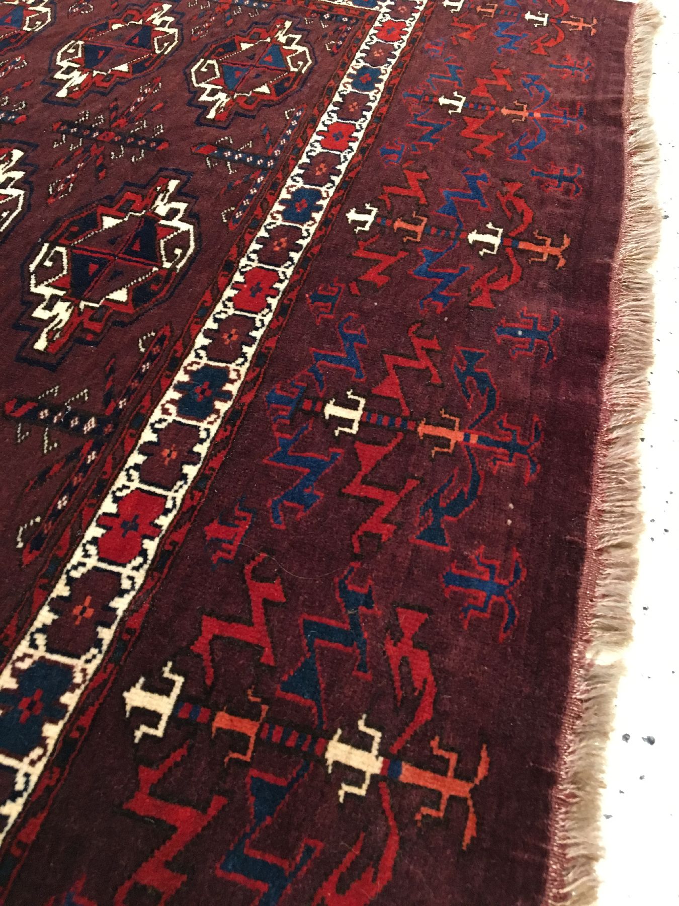 Detail b: Karadaschli "Tschowal" antik, Turkmenistan, 19.Jhd., Wolle geknüpft auf Wolle. Seltene Tschowal mit neun Karadaschli-Güls und ...