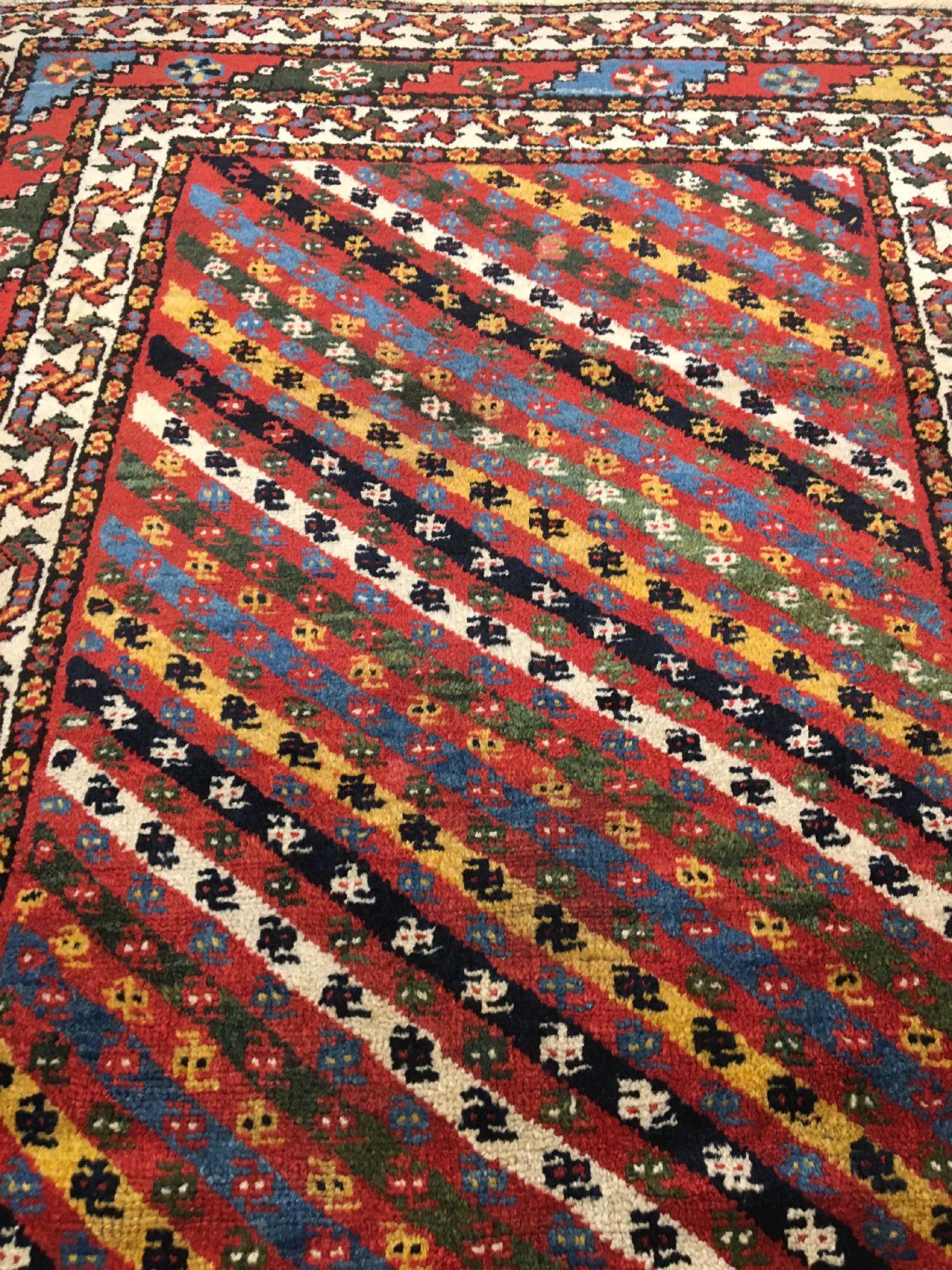 Detail b: Seltener Kurdischer "Streifenteppich" antik, Nordwestpersien, 19.Jhd., Wolle geknüpft auf Wolle. Farbenfroher kurdischer Teppich mit ...