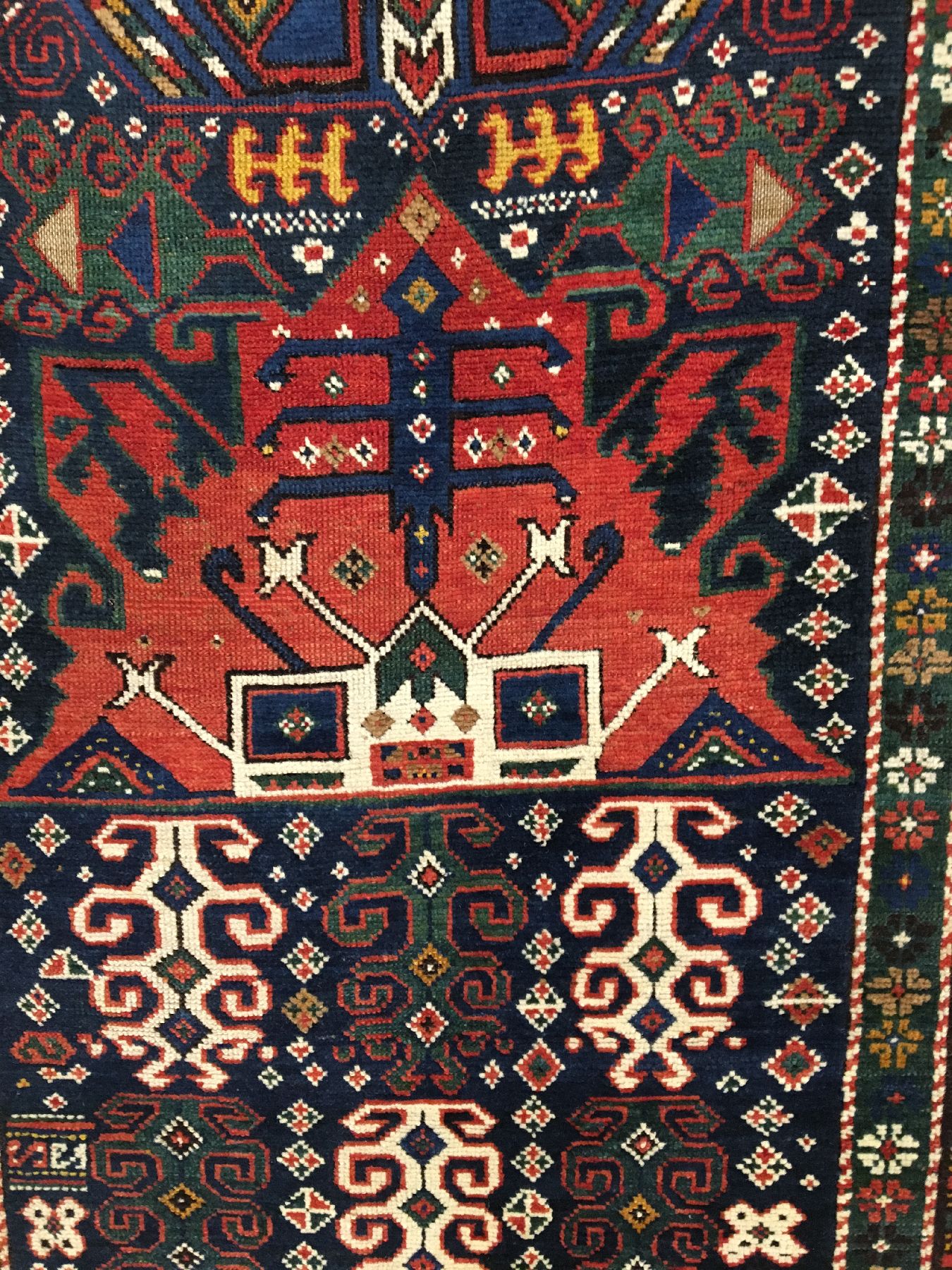 Detail d: Seltener Karabagh antik (Mit Kamelwolle Highlights), Südkaukasus, 19.Jhd., Wolle mit Kamelwolle geknüpft auf Wolle. Seltenes Innenmuster mit ...