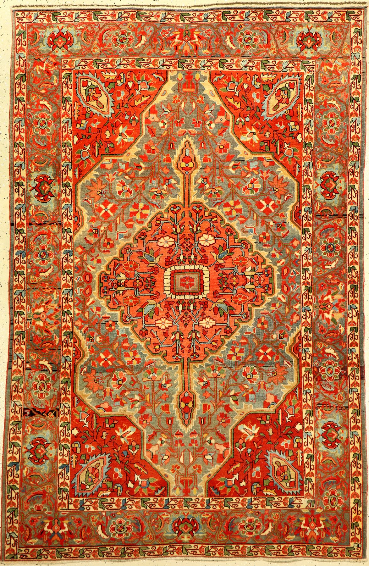 Farahan antik, Westpersien, Ende 19.Jhd., Wolle geknüpft auf Baumwolle. Dekorativer Farahan Teppich mit Medaillon-Nischen Muster in seltener ...