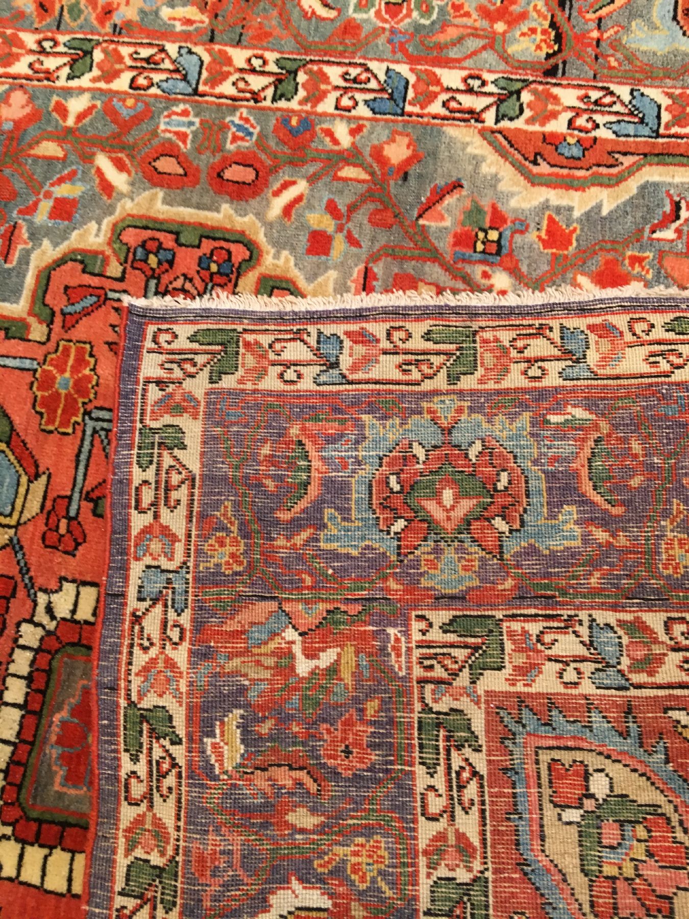 Detail f: Farahan antik, Westpersien, Ende 19.Jhd., Wolle geknüpft auf Baumwolle. Dekorativer Farahan Teppich mit Medaillon-Nischen Muster in seltener ...