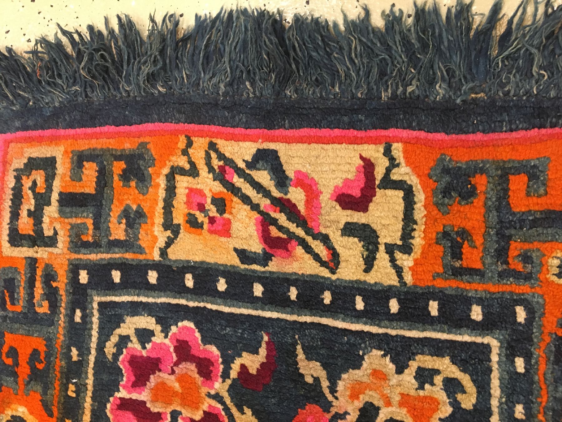 Detail g: Gyantse "Meditationsteppich" alt, Südtibet, um 1920/1930, Wolle geknüpft auf Wolle. Tibetischer Meditationsteppich mit ...
