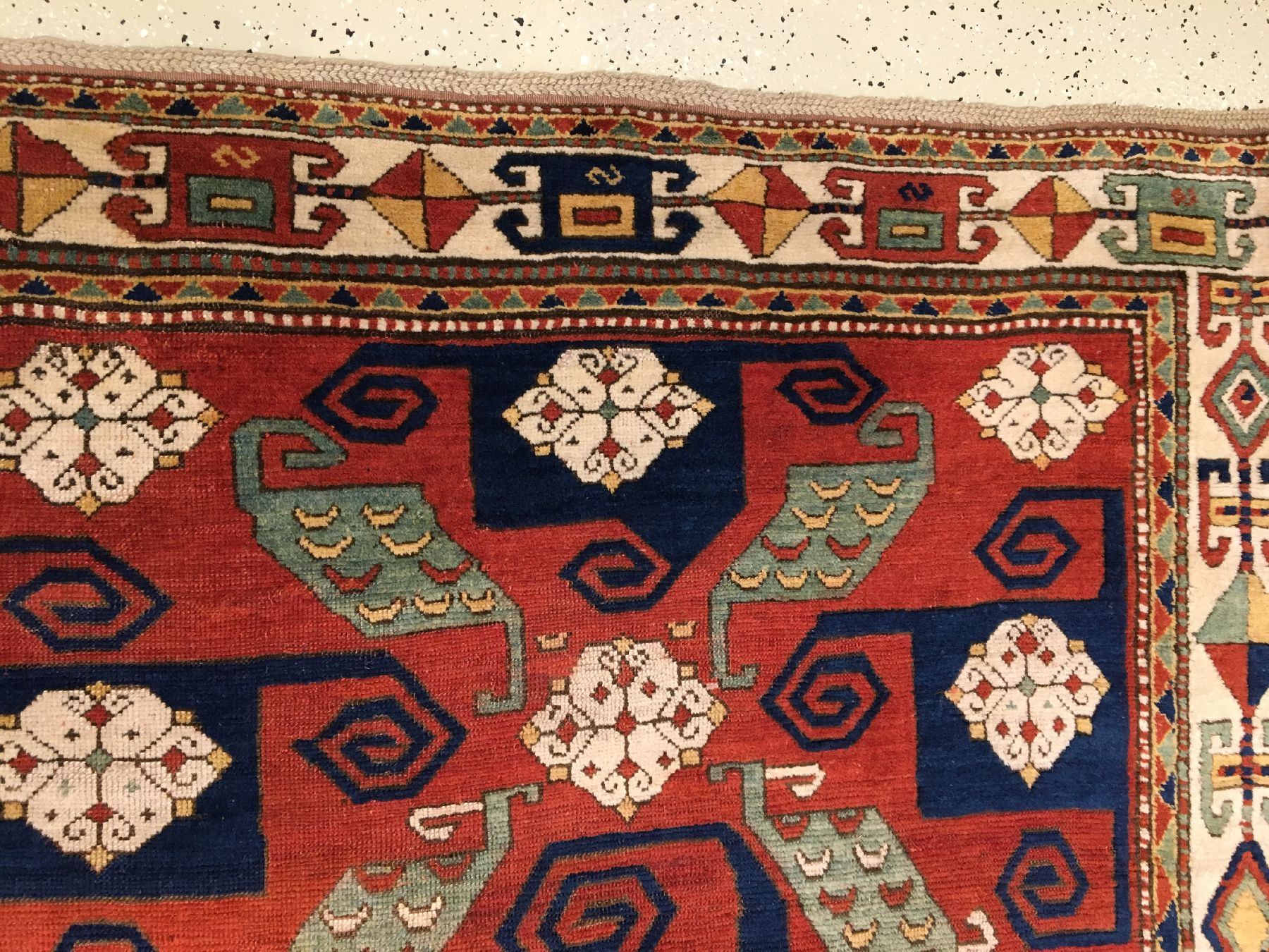 Detail e: Pinwheel Kasak antik (Swastika Kasak), Südwestkaukasus, 19.Jhd., Wolle geknüpft auf Wolle. Seltener Pinwheel Kasak mit typischen Muster aus ...