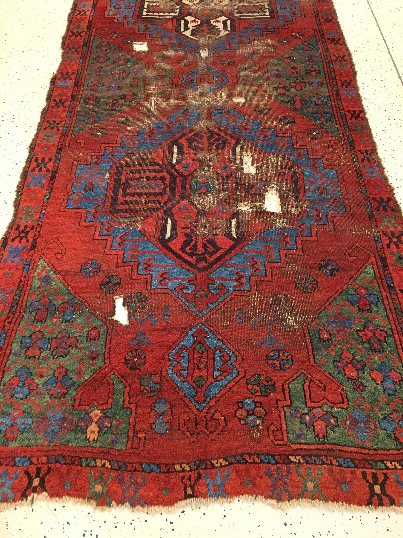 Detail a: Karapinar "Galerie" antik, Zentralanatolien Konya-Region, Mitte 19.Jhd., Wolle geknüpft auf Wolle. Früher Karapinar Teppich im Galerie ...