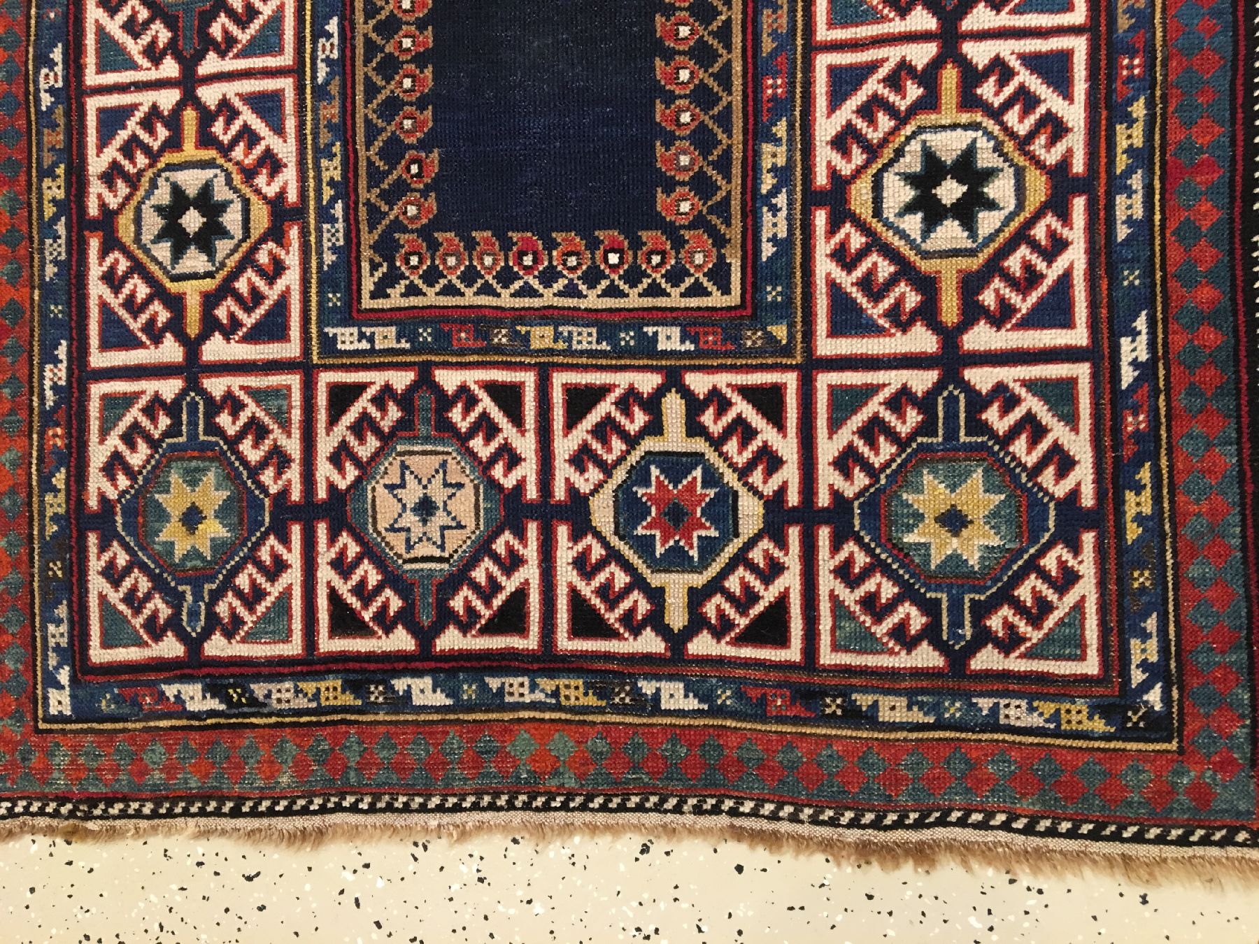 Detail c: Seltene Schirwan "Galerie" antik, Ostkaukasus, 19.Jhd., Wolle geknüpft auf Wolle. Dekorativer Schirwan mit Talisch ähnlichen Methane ...
