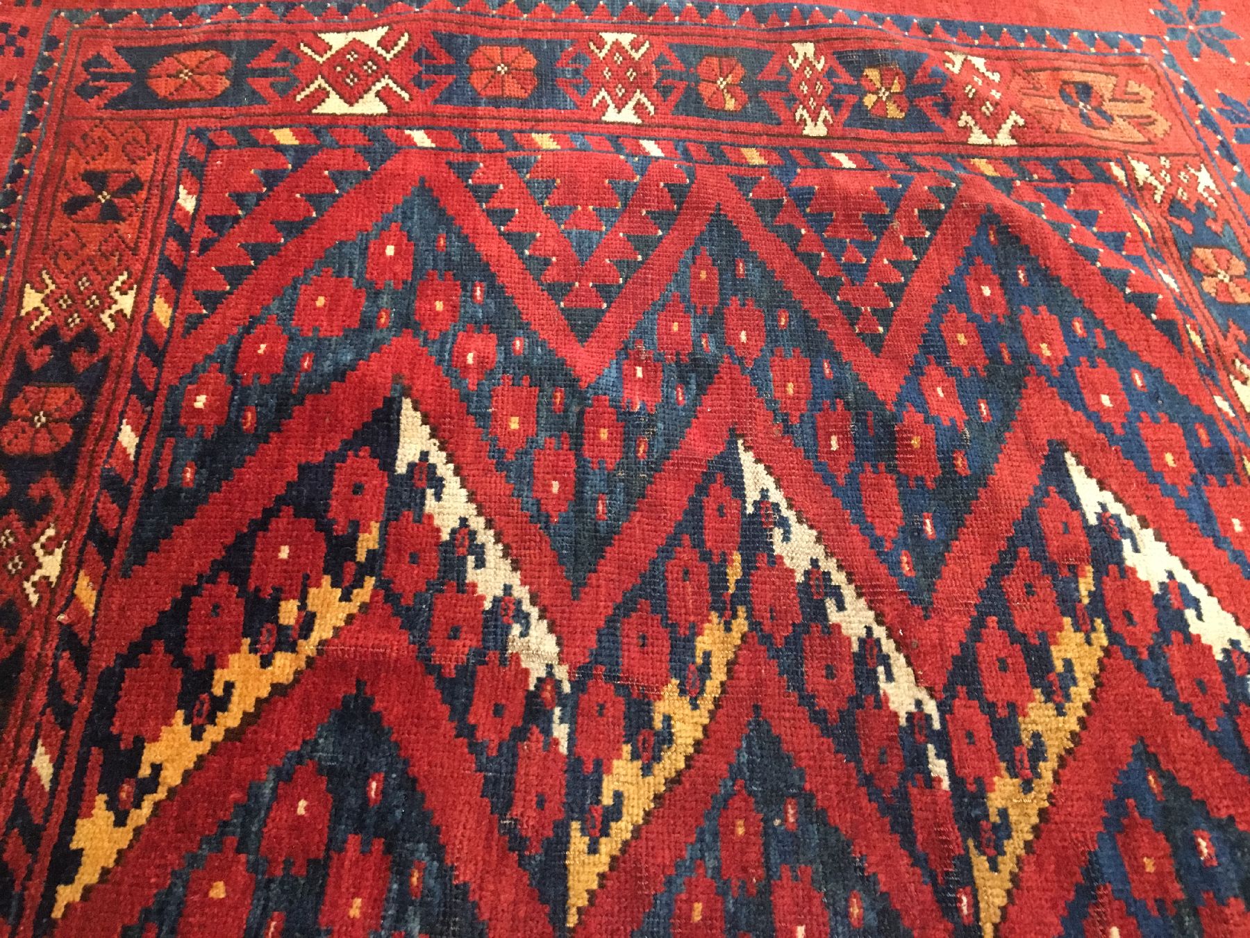 Detail d: Ersari "Tschowal" antik, Turkmenistan Amu-Darja Region, frühes 19.Jhd., Wolle geknüpft auf Wolle/Ziegenhaar. Früher Tschowal aus der ...