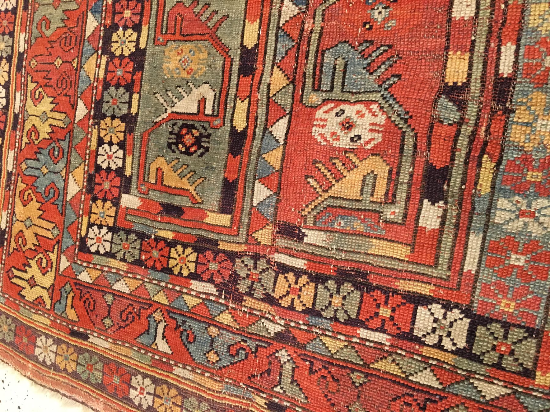Detail d: Melas antik, Südwestanatolien, Mitte 19.Jhd., Wolle geknüpft auf Wolle. Früher Ada-Melas mit sehr guten Naturfarben (sehr tiefes aubergine und ...