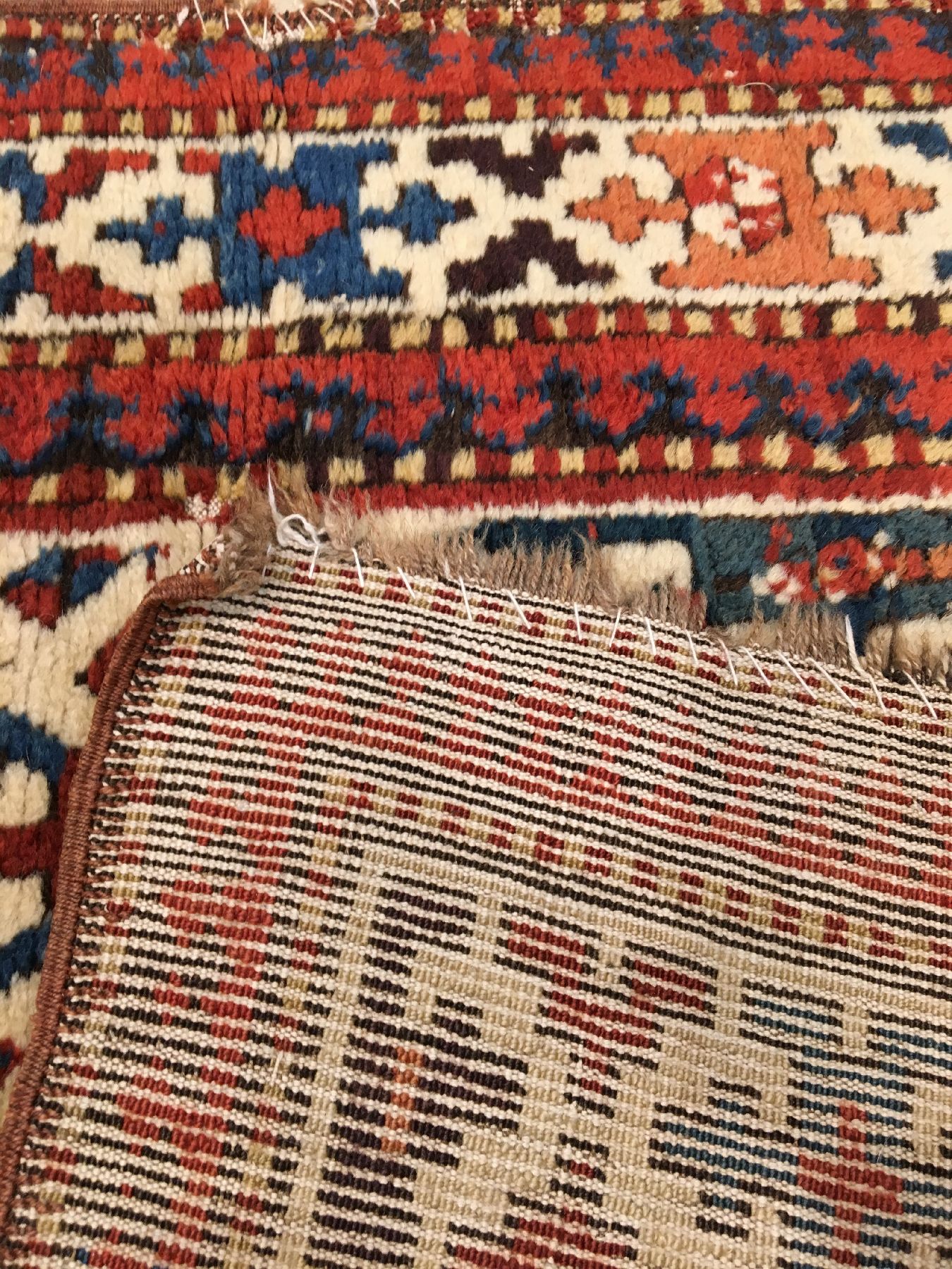 Detail h: Seltener weißgrundiger Schahsavan antik, Nordwestpersien, 19.Jhd., Wolle geknüpft auf Wolle. Weißgrundiger Schahsavan mit gutem ursprünglichen ...