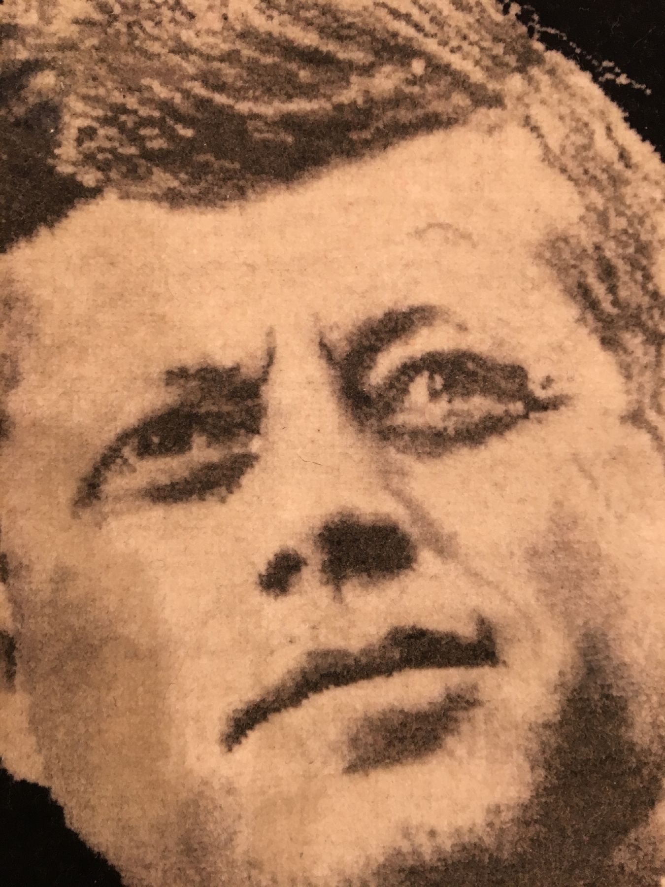 Detail c: Feiner Täbriz "Ziai" alt (John F.Kennedy) "Signiert", Nordwestpersien, um 1960, Korkwolle geknüpft auf Baumwolle. ...