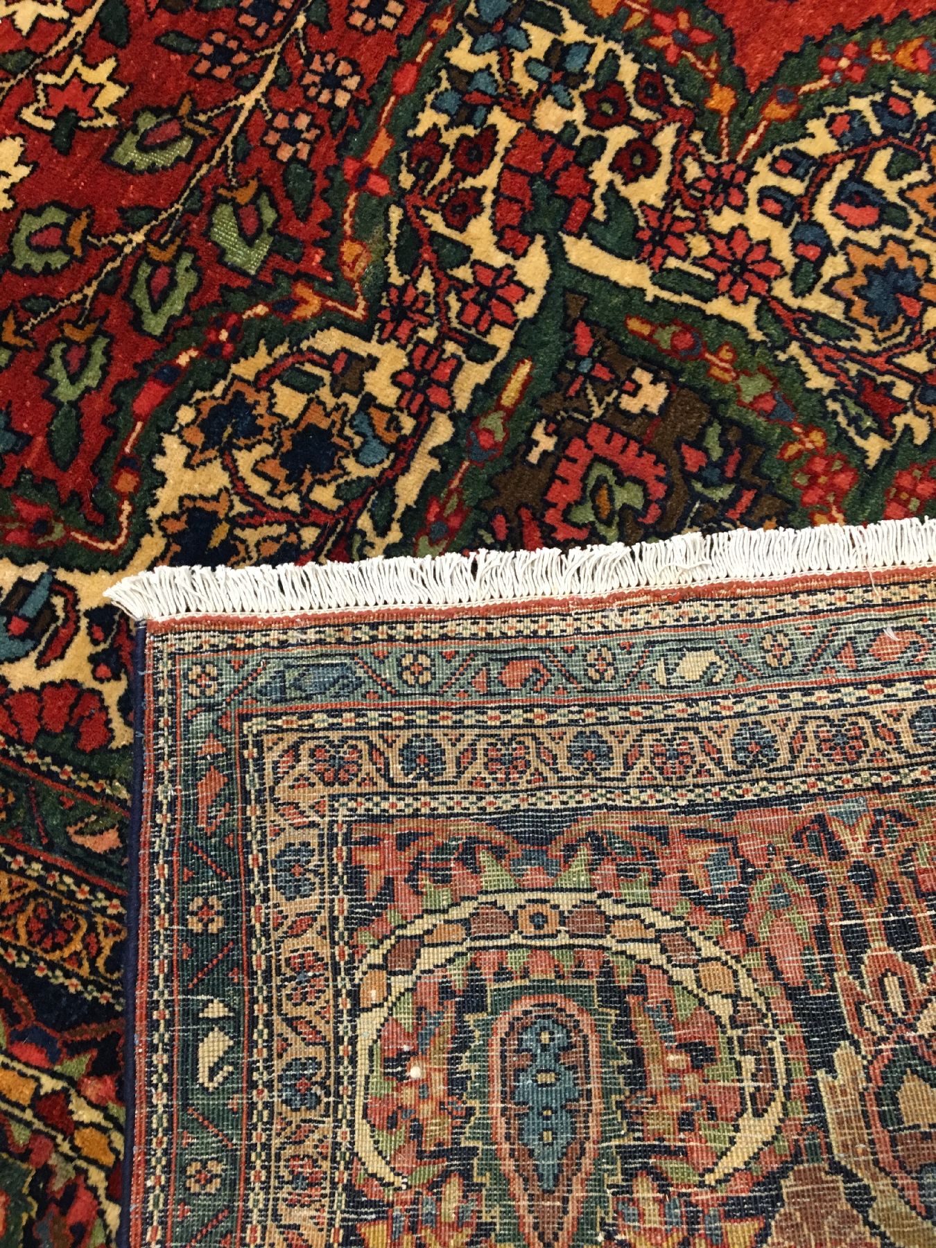 Detail i: Großer feiner Farahan antik, Westpersien, 19.Jhd., Korkwolle geknüpft auf Baumwolle. Hochdekorativer Farahan mit kunstvollen Medaillon Muster. ...