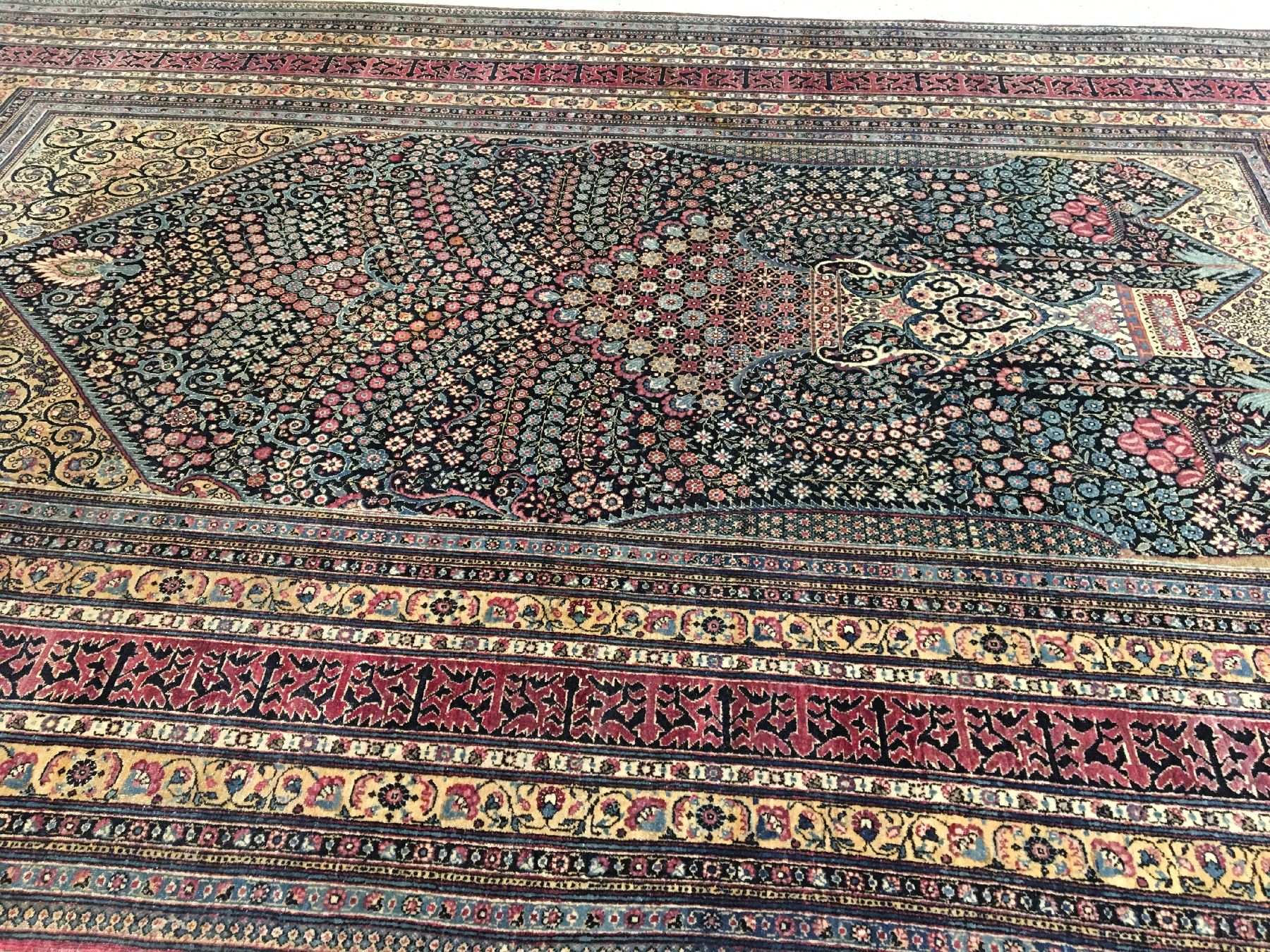 Detail b: Großer Teheran "Asgar Dalirian" antik "Signiert" (Mille Fleur), Zentralpersien, 19.Jhd., Korkwolle geknüpft auf Baumwolle. ...