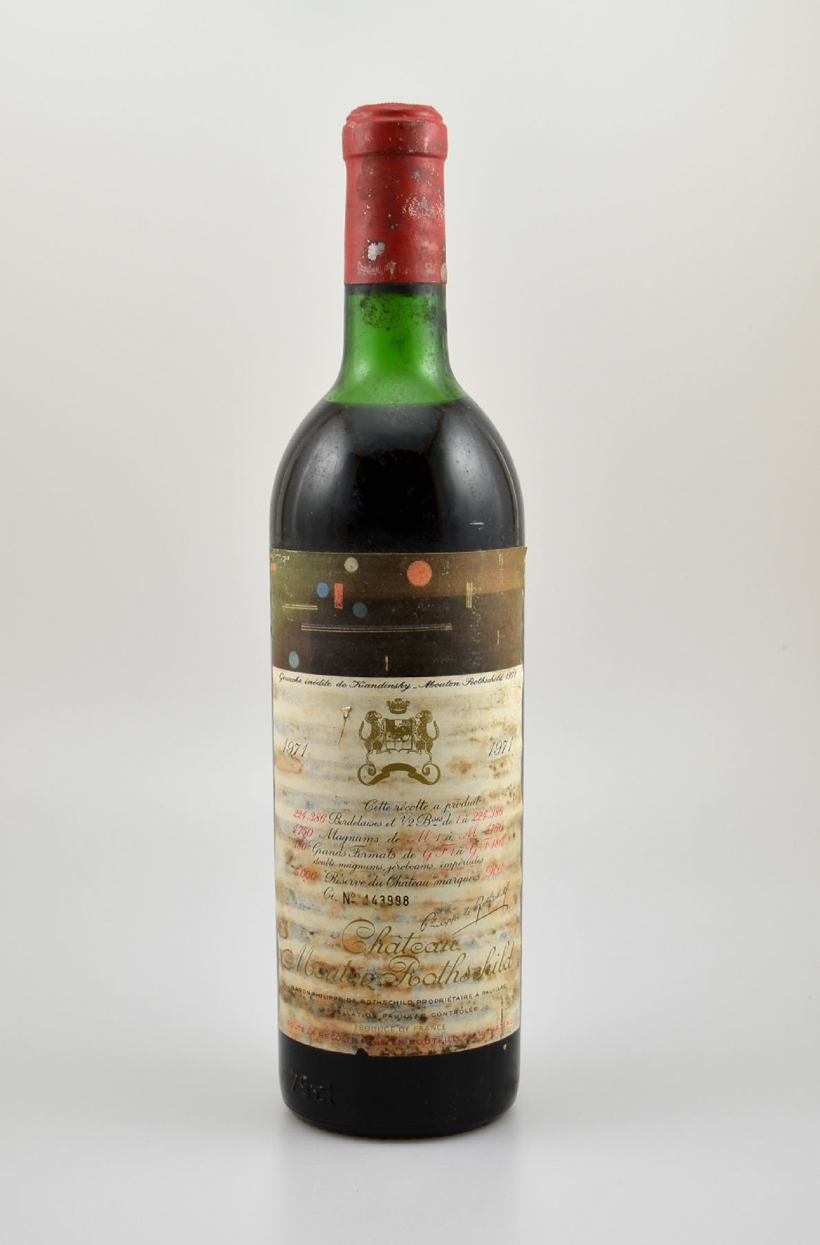 1 Flasche 1971 Chateau Mouton Rothschild, Pauillac, Füllstand: ca. upper mid shoulder, Etikett beschmutzt, Bewertung: Falstaff Magazin 88/100 ...